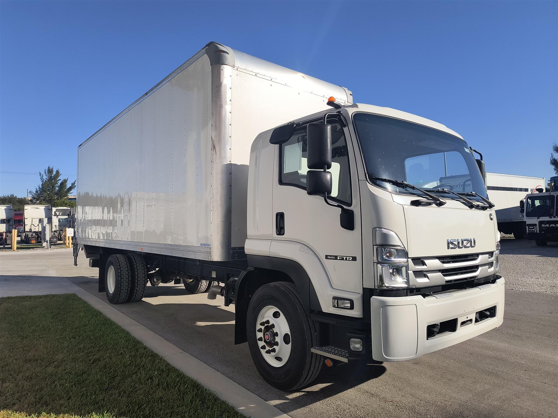 2025 Isuzu in Miami, FL — photo 2
