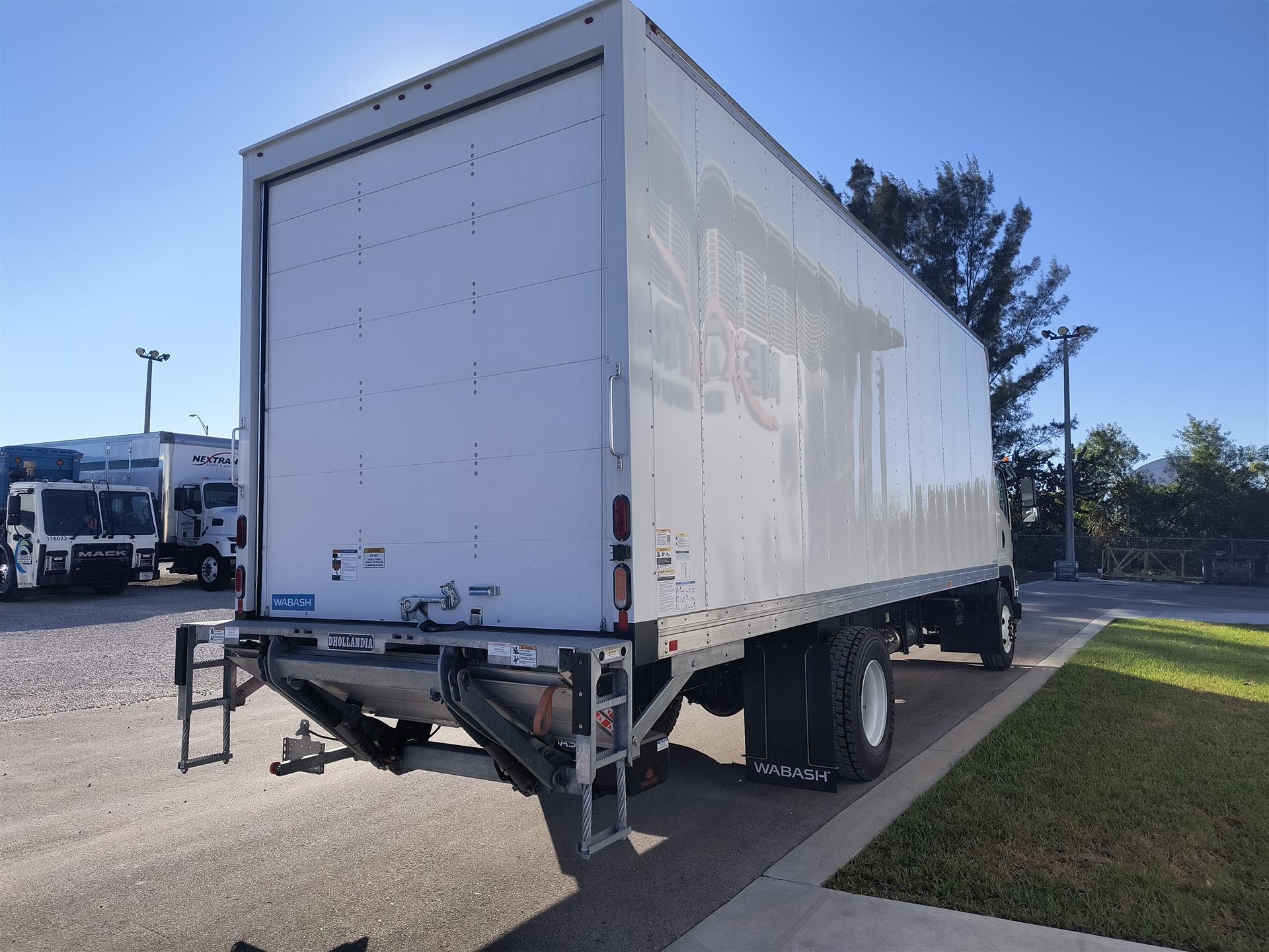 2025 Isuzu in Miami, FL — photo 3