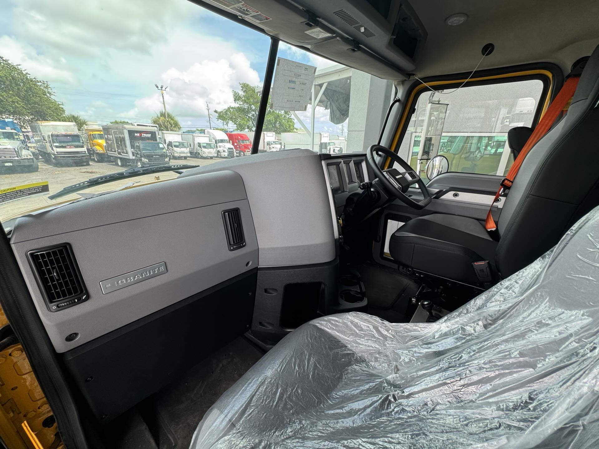 2023 Mack Granite in Miami, FL — photo 14