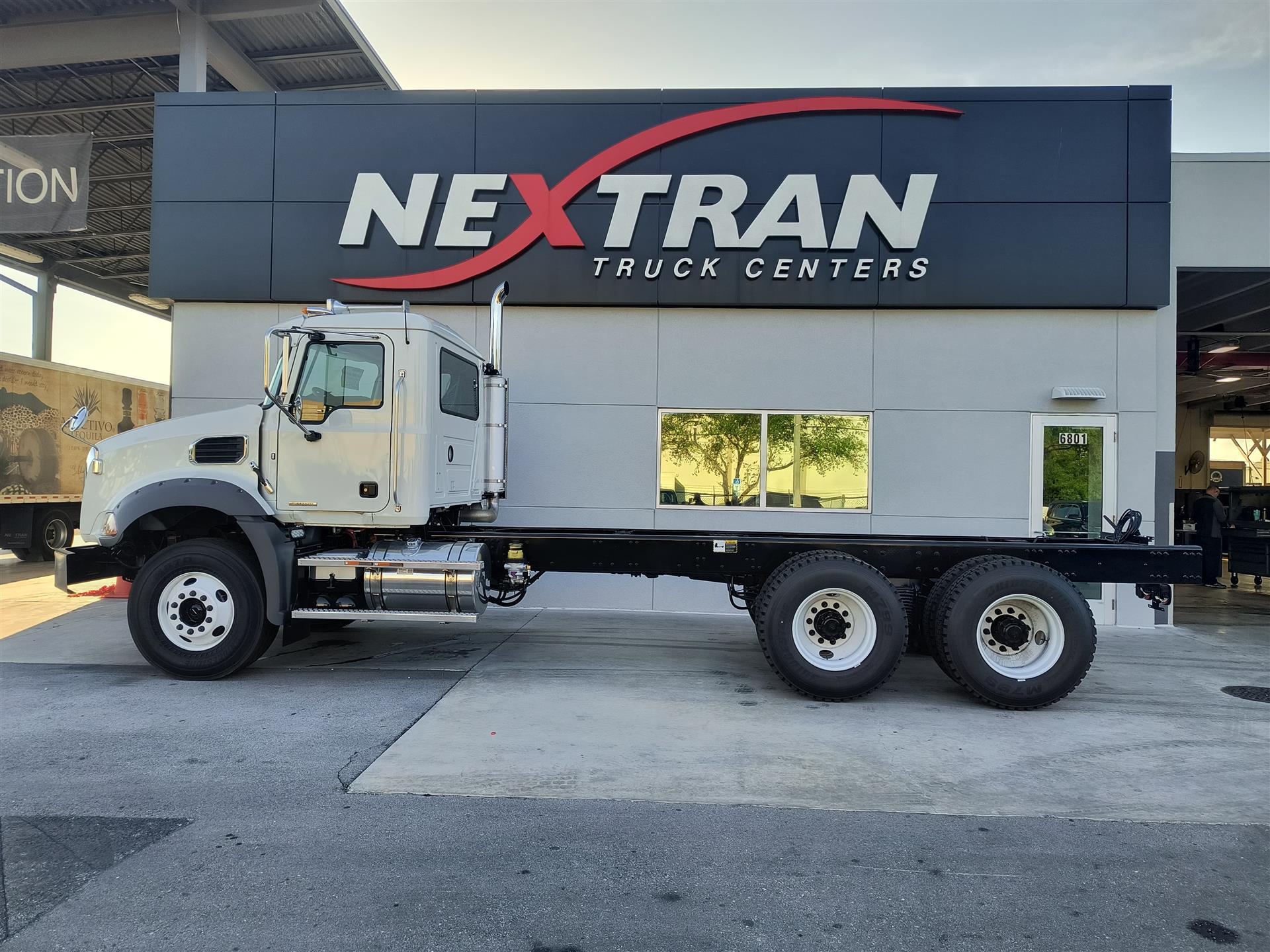 2025 Mack Granite in Miami, FL — photo 5