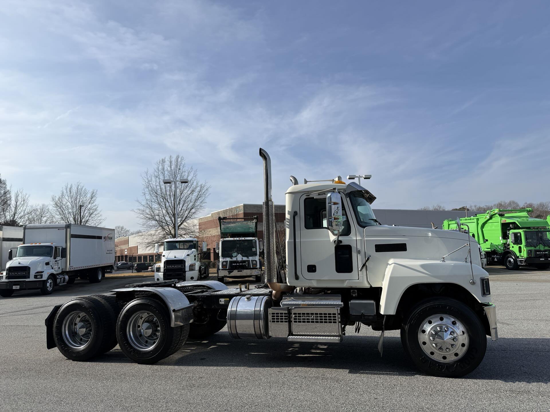 2021 Mack Pinnacle in Duluth, GA — photo 9