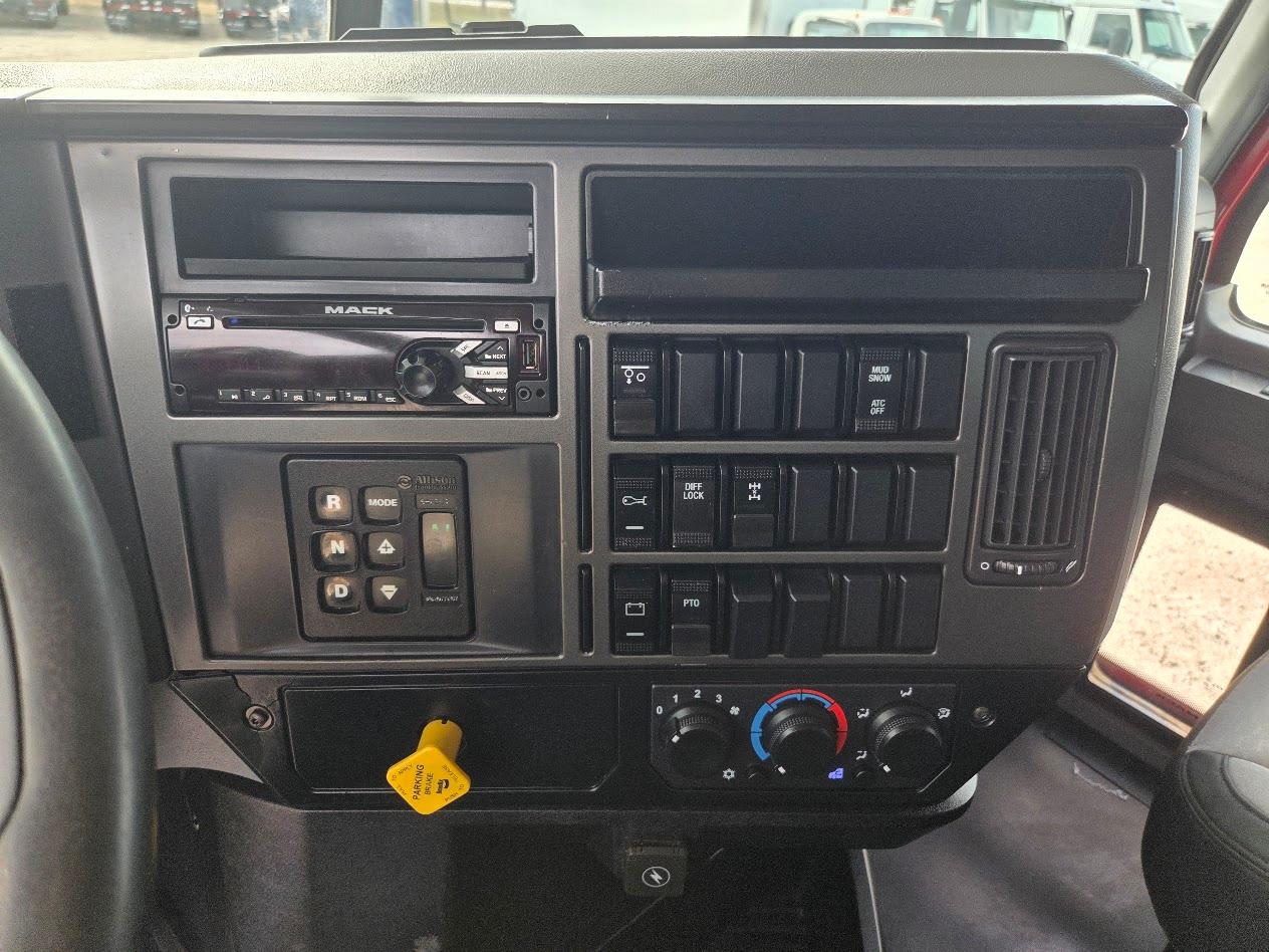 2019 Mack Granite in Tampa, FL — photo 27