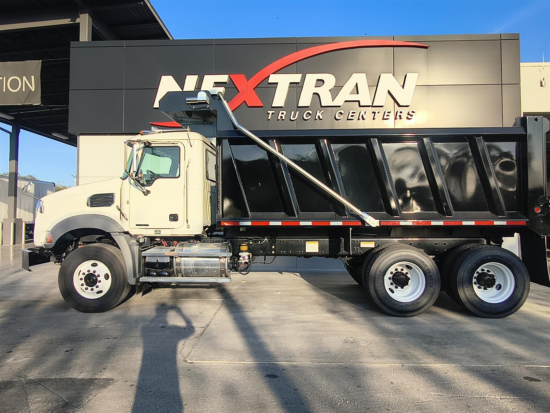 2024 Mack Granite in Miami, FL — photo 8