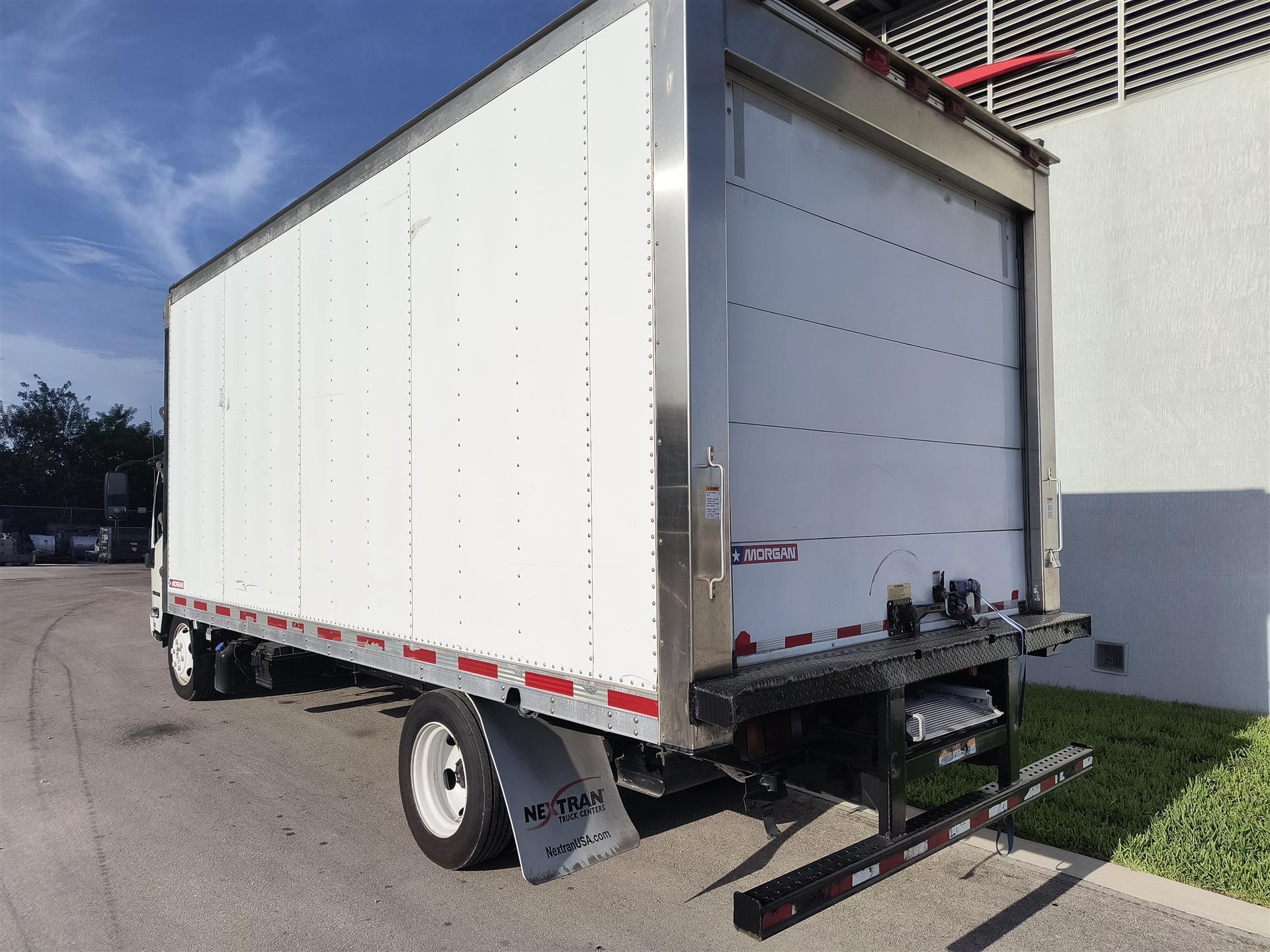 2018 Isuzu NQR in Fort Lauderdale, FL — photo 8