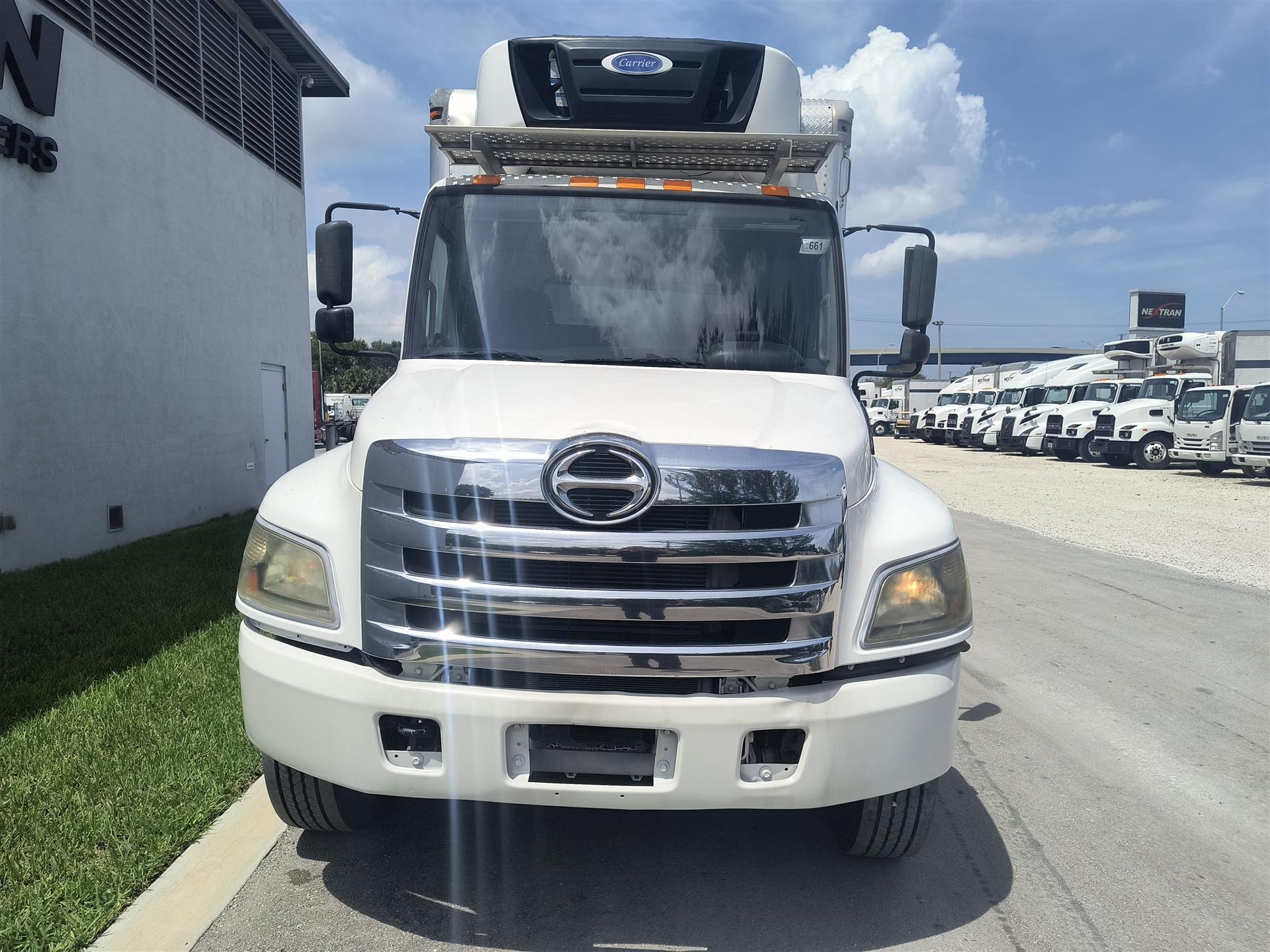 2019 Hino 268 in Fort Lauderdale, FL — photo 4