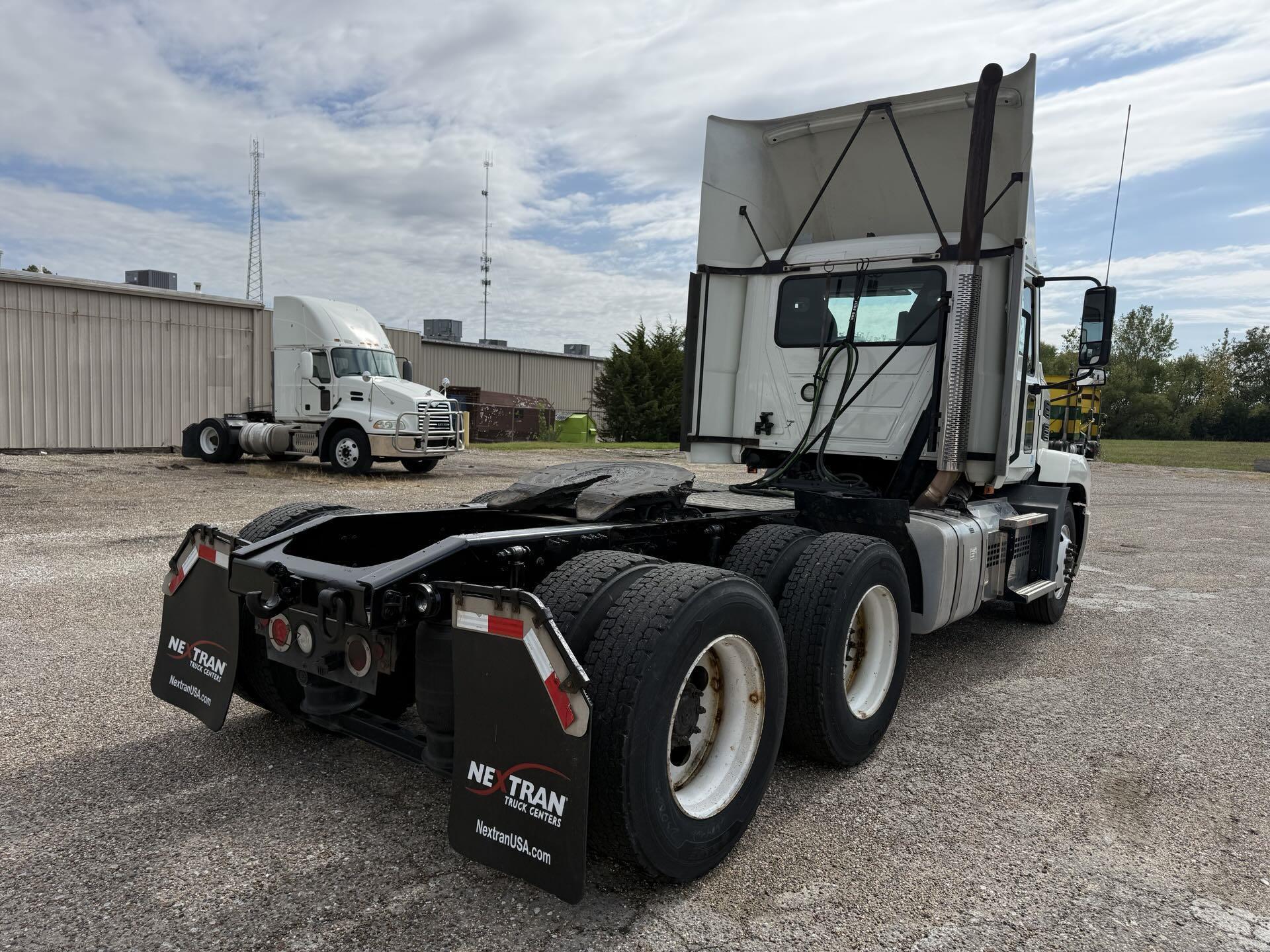 2019 Mack Anthem in Quincy, IL — photo 5