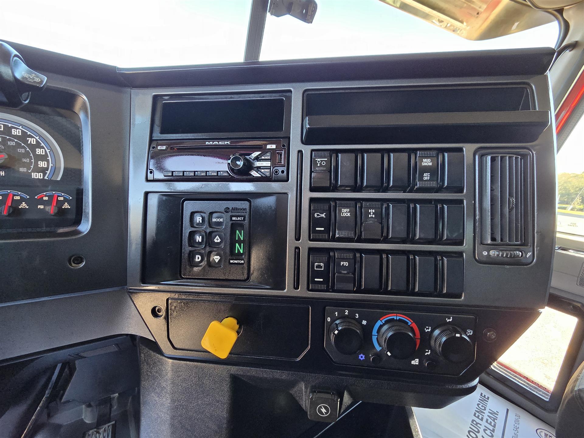 2019 Mack Granite in Duluth, GA — photo 17