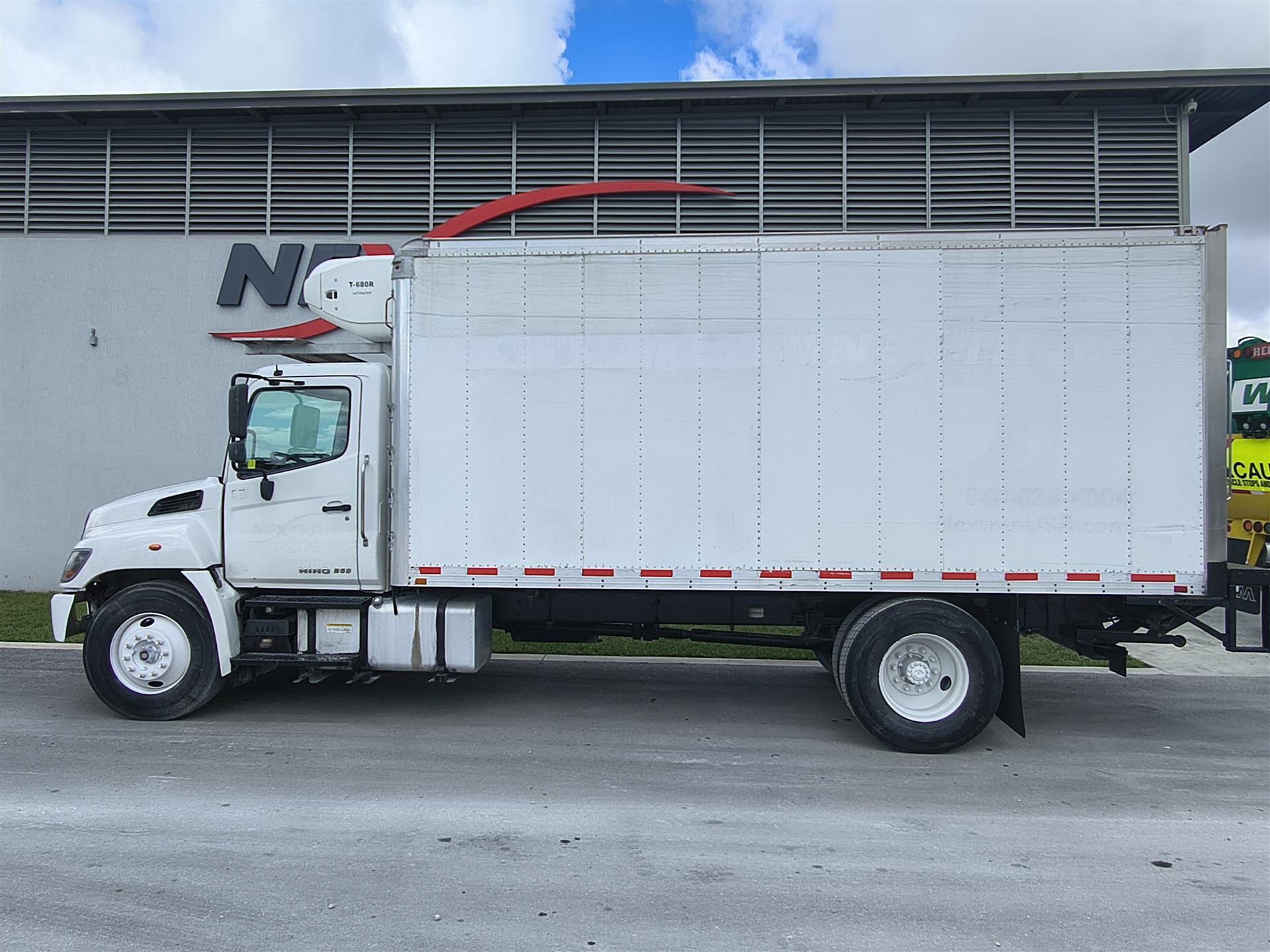 2019 Hino 268 in Fort Lauderdale, FL — photo 6