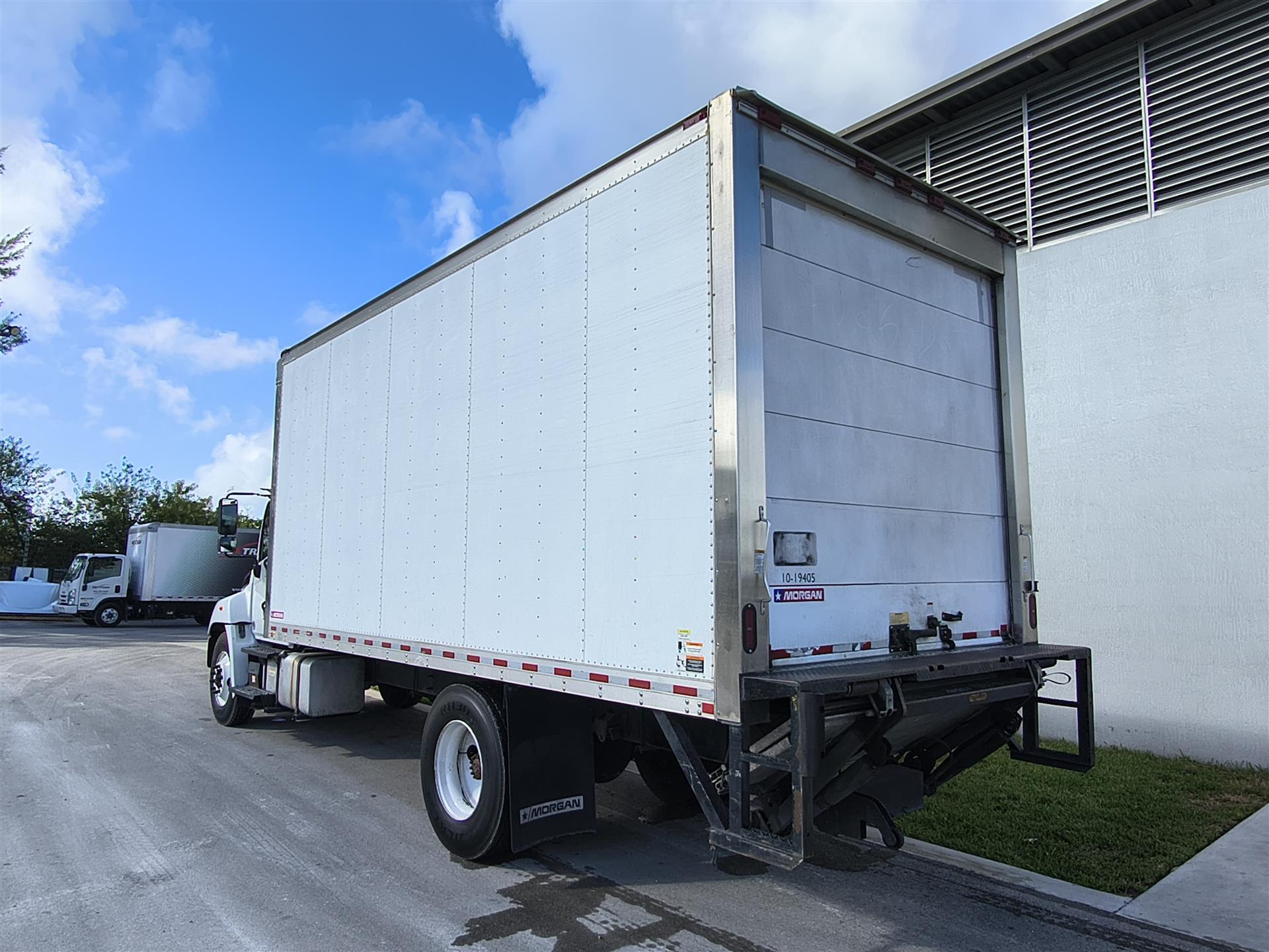 2019 Hino 268 in Fort Lauderdale, FL — photo 7