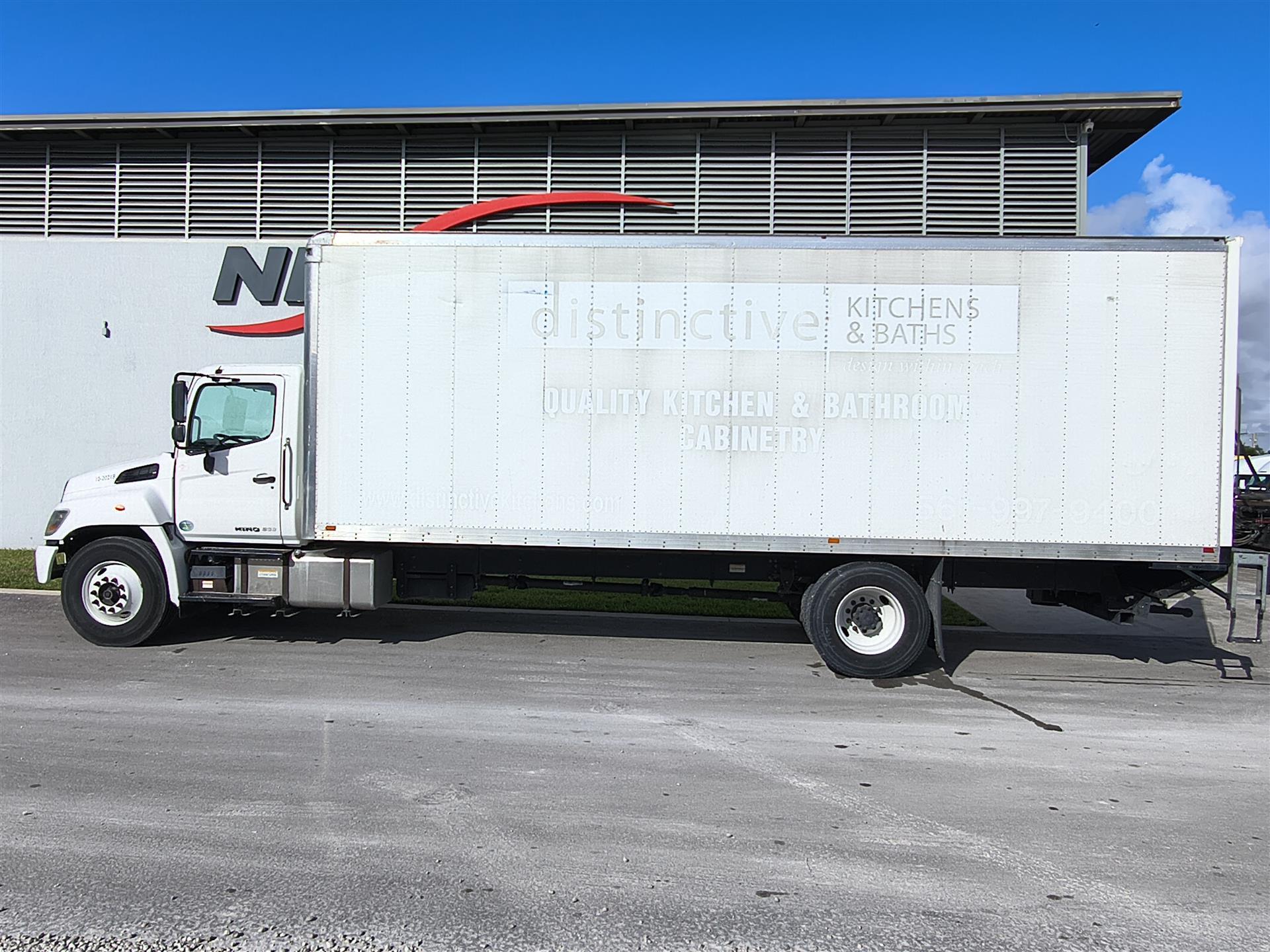 2020 Hino 268 in Fort Lauderdale, FL — photo 8