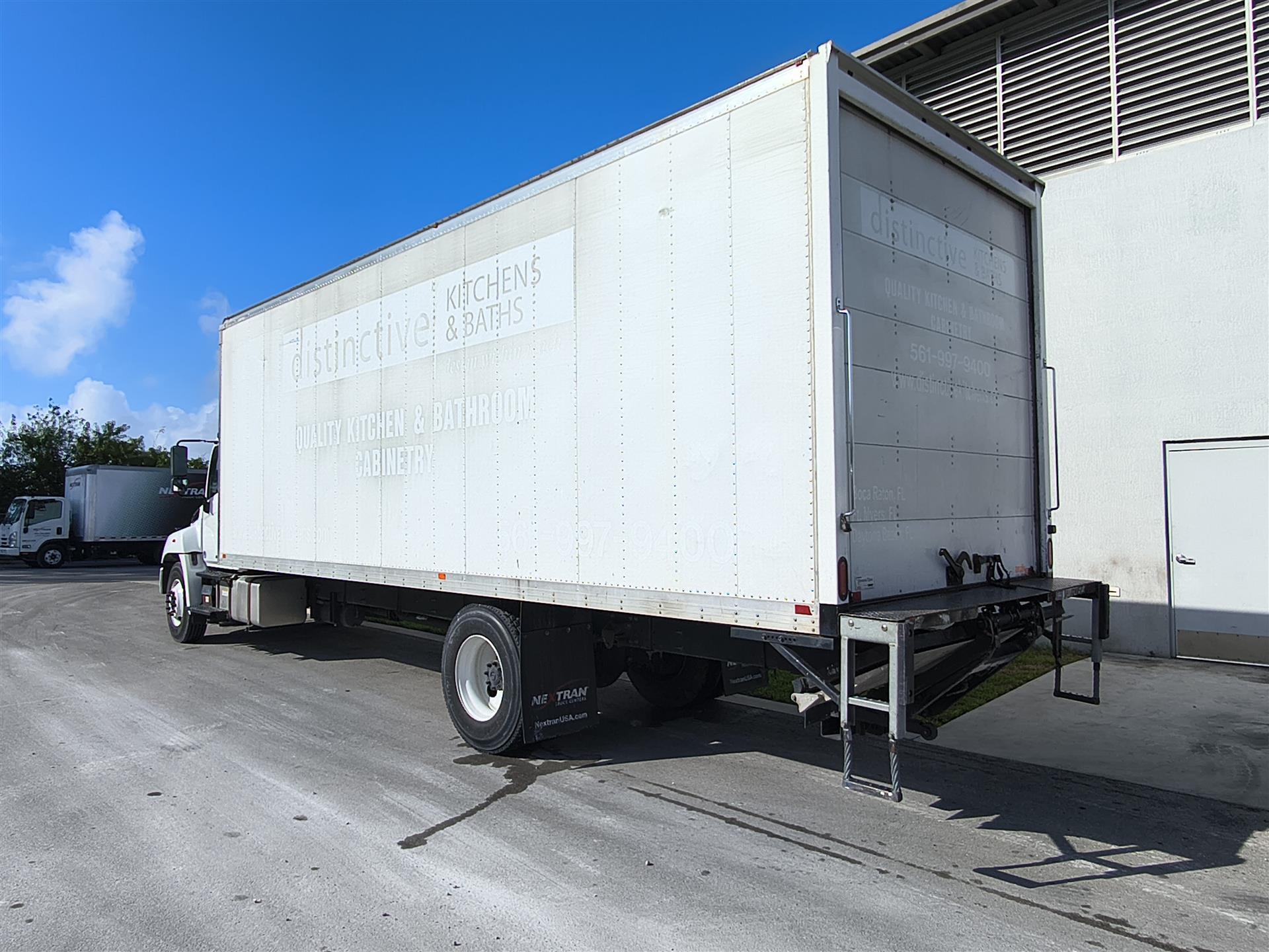 2020 Hino 268 in Fort Lauderdale, FL — photo 6