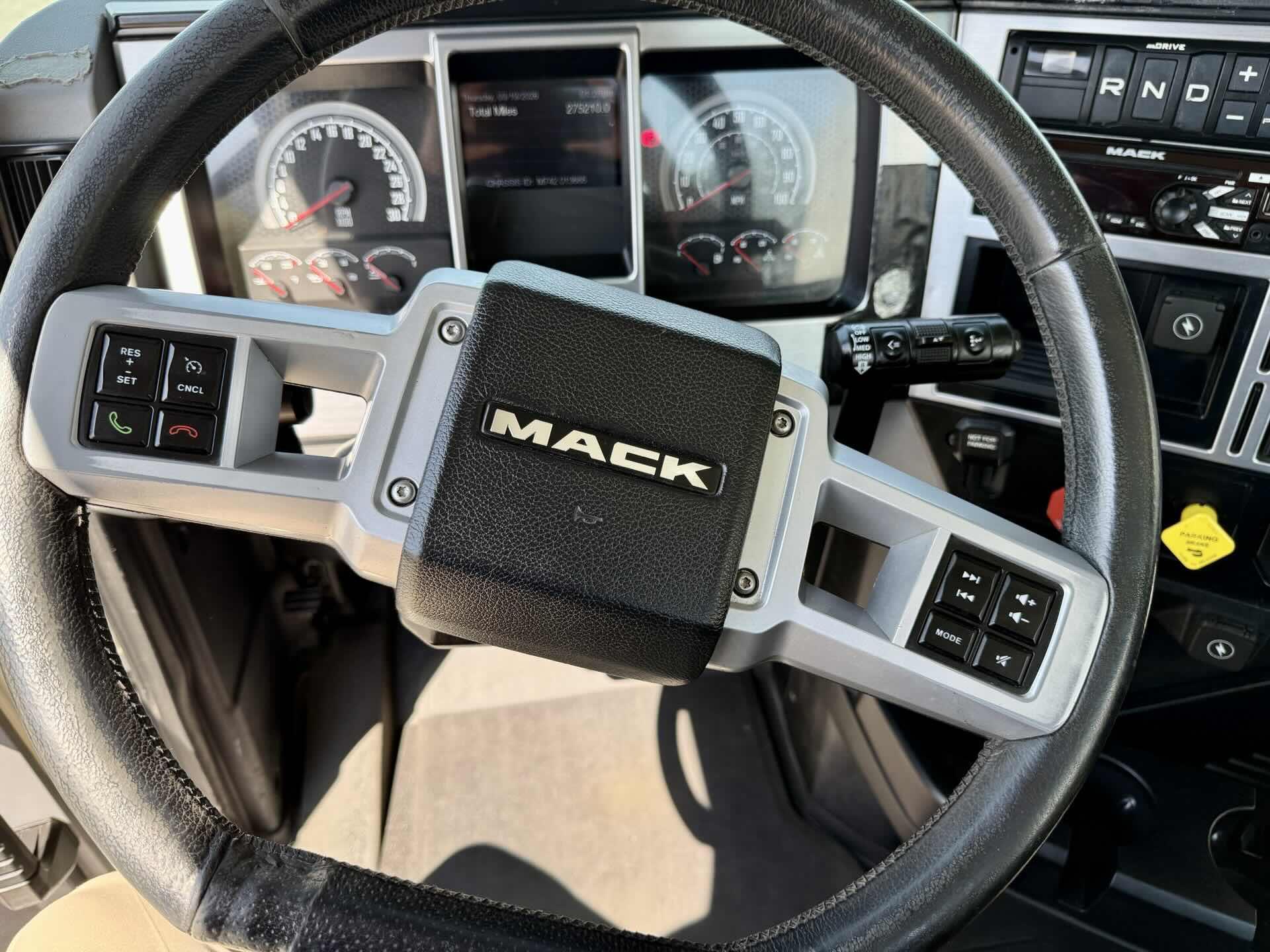 2020 Mack Anthem in Lake City, FL — photo 17