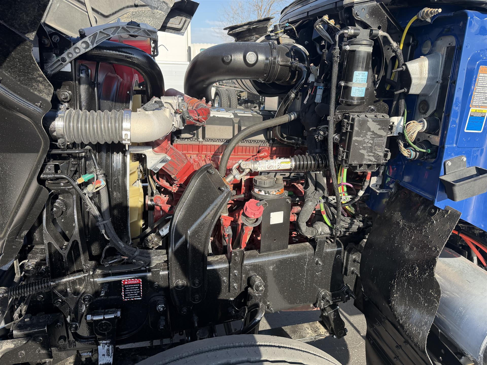 2022 Mack Pinnacle in Kansas City, MO — photo 12