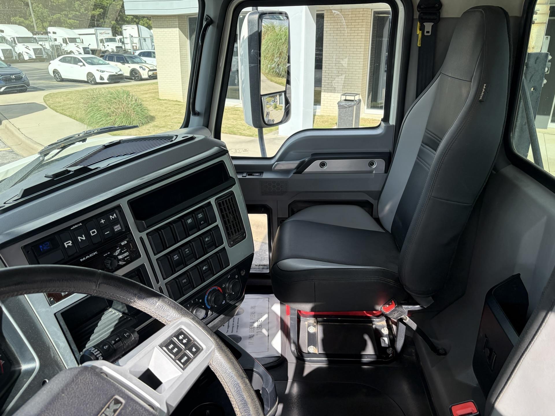 2021 Mack Anthem in Fultondale, AL — photo 15