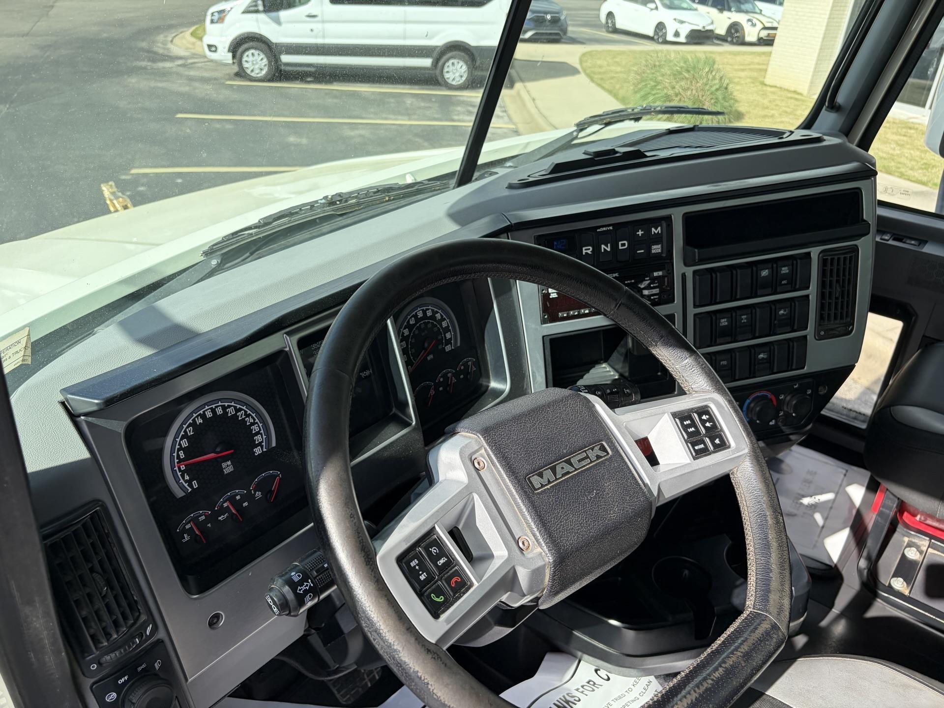2021 Mack Anthem in Fultondale, AL — photo 13