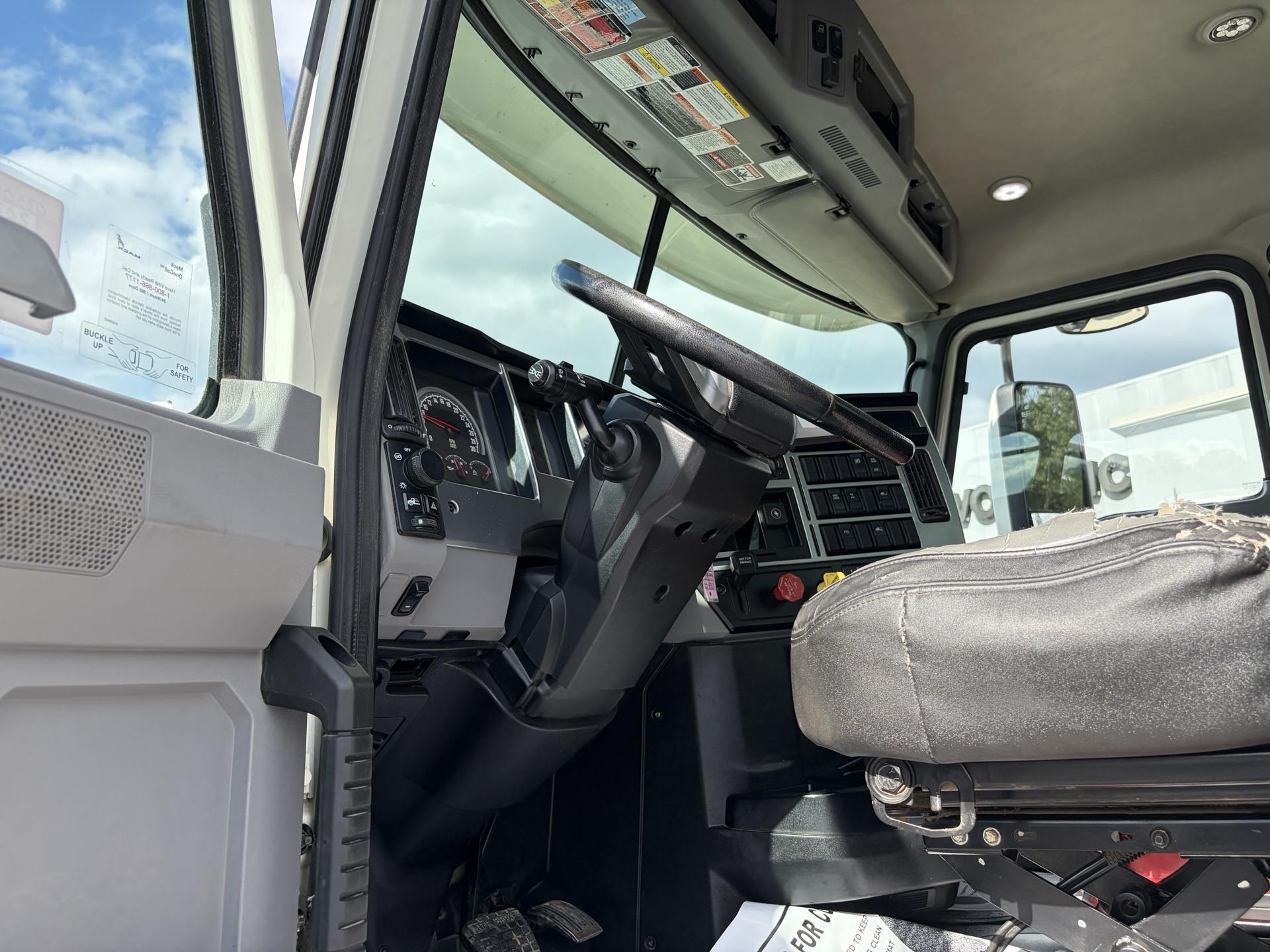 2021 Mack Anthem in Fultondale, AL — photo 12