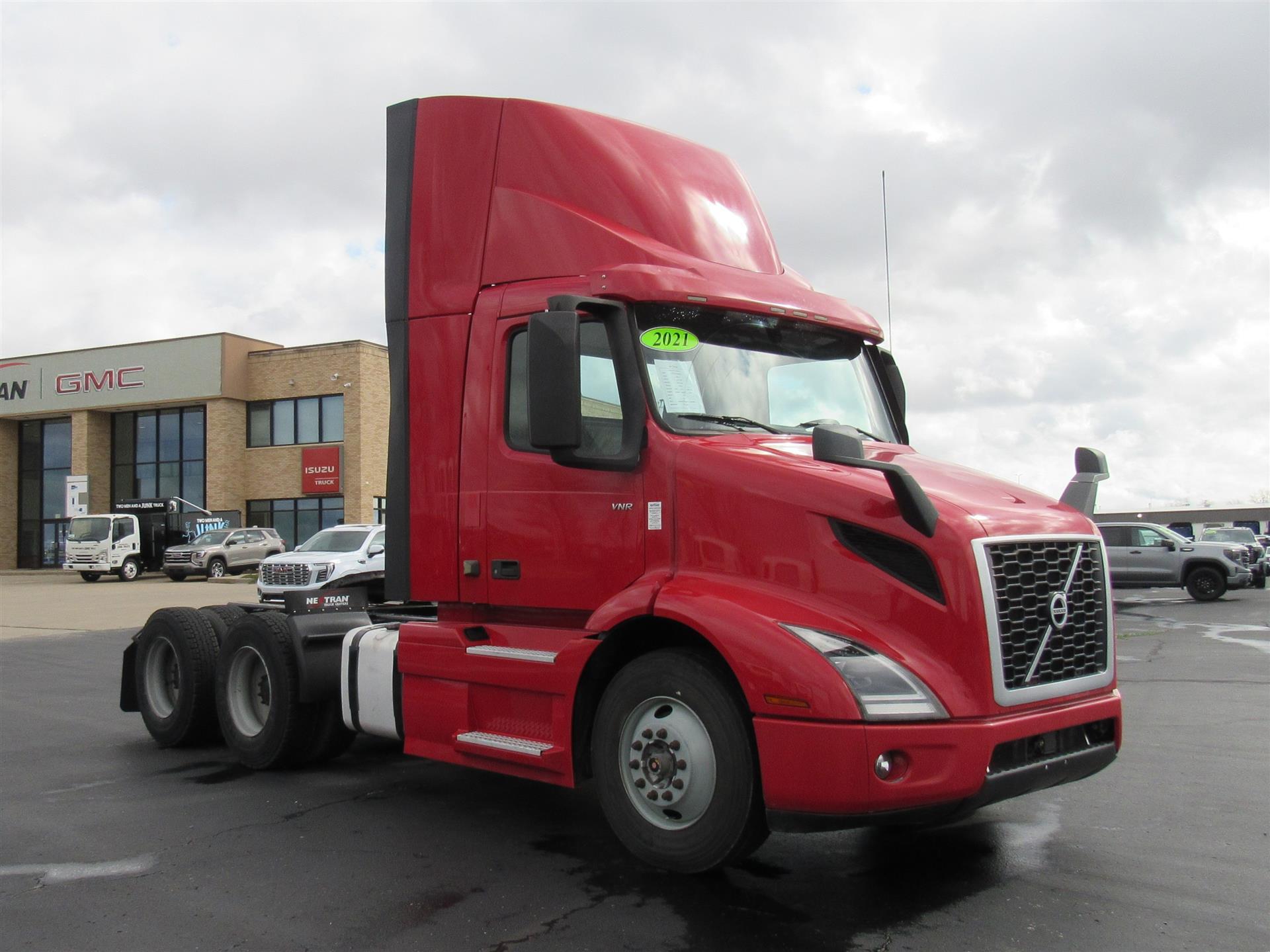 2021 Volvo VNR 640 in Kansas City, MO — photo 7