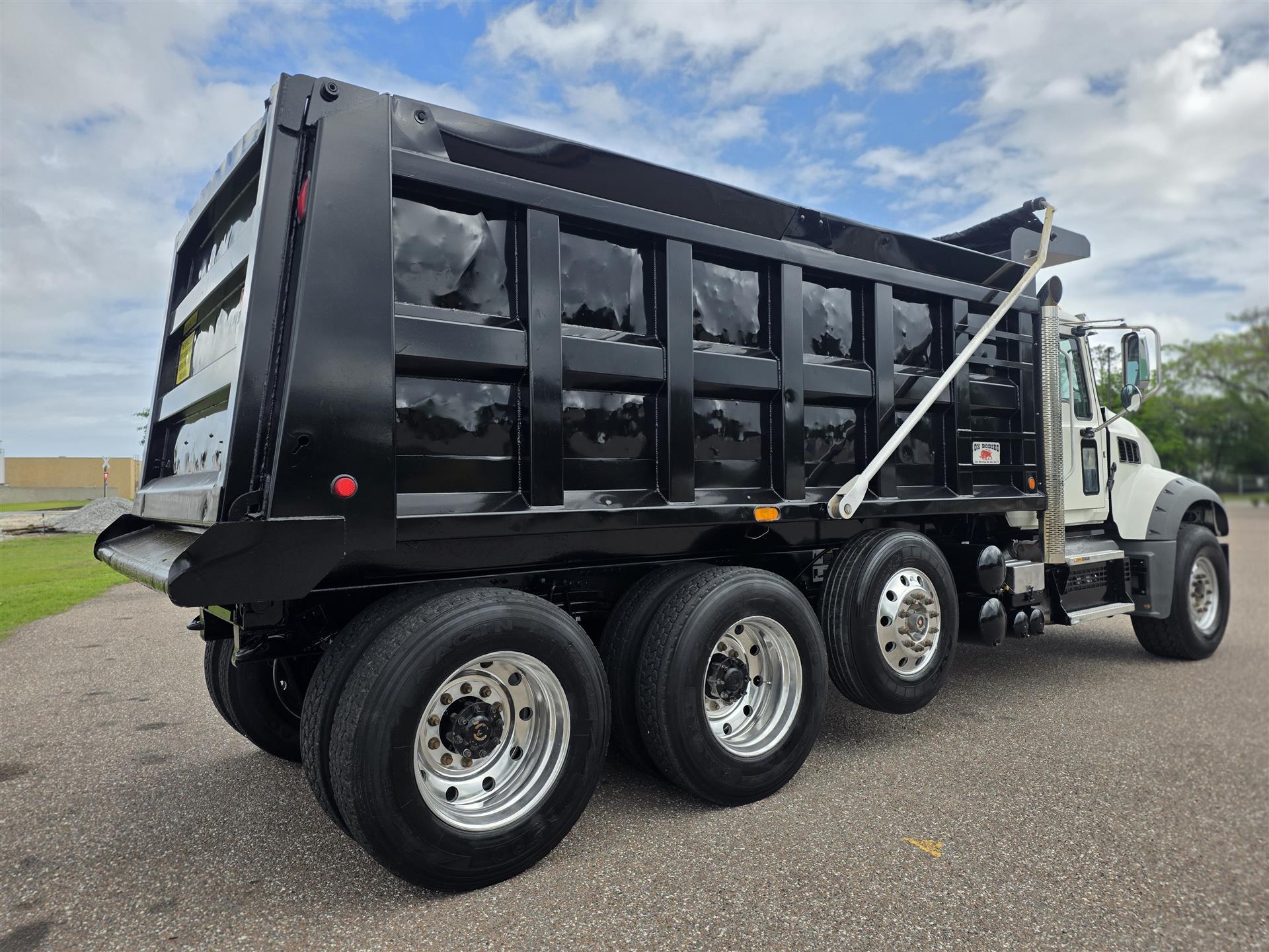 2020 Mack Granite in Winter Haven, FL — photo 8