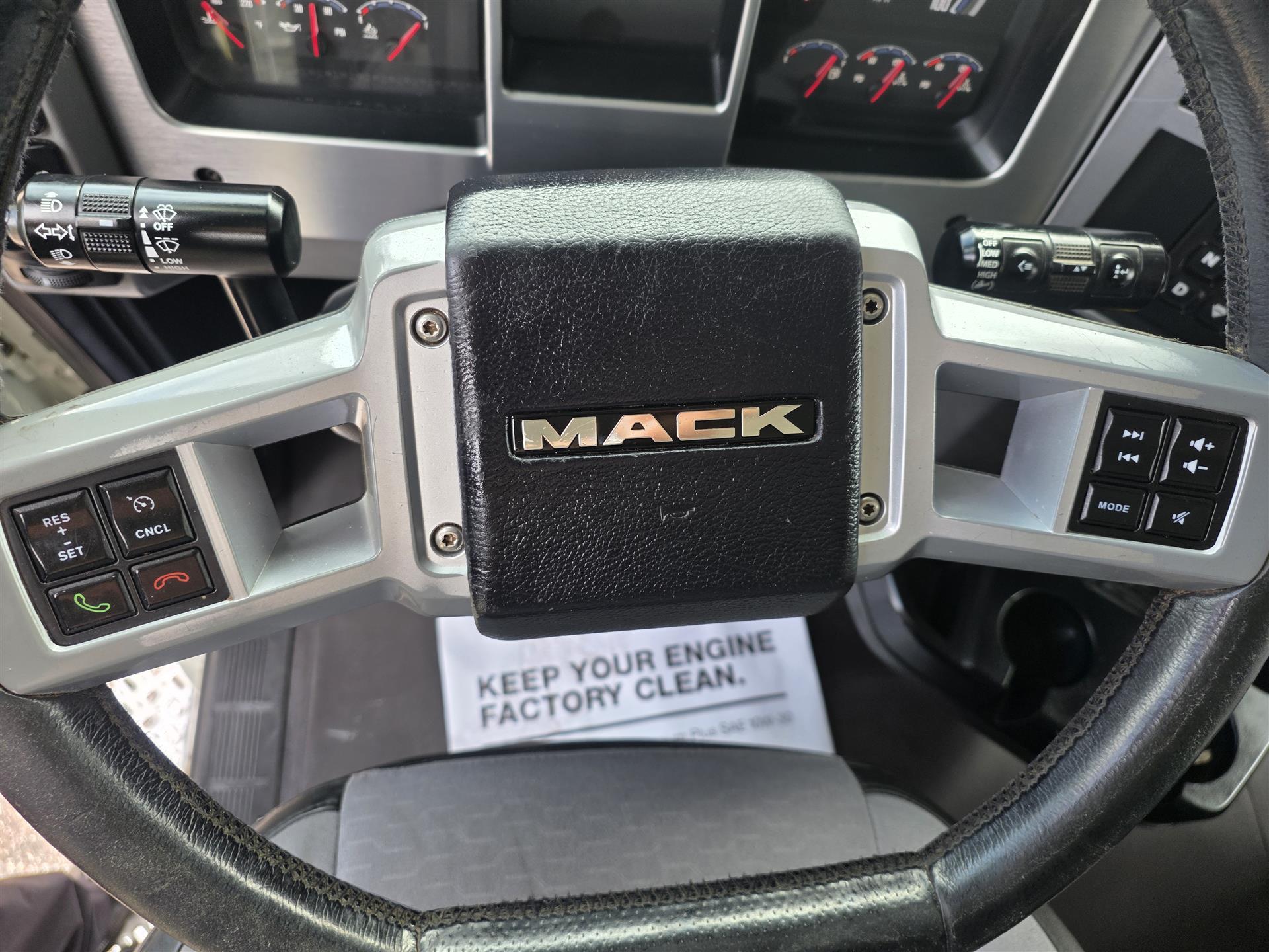 2020 Mack Granite in Winter Haven, FL — photo 12
