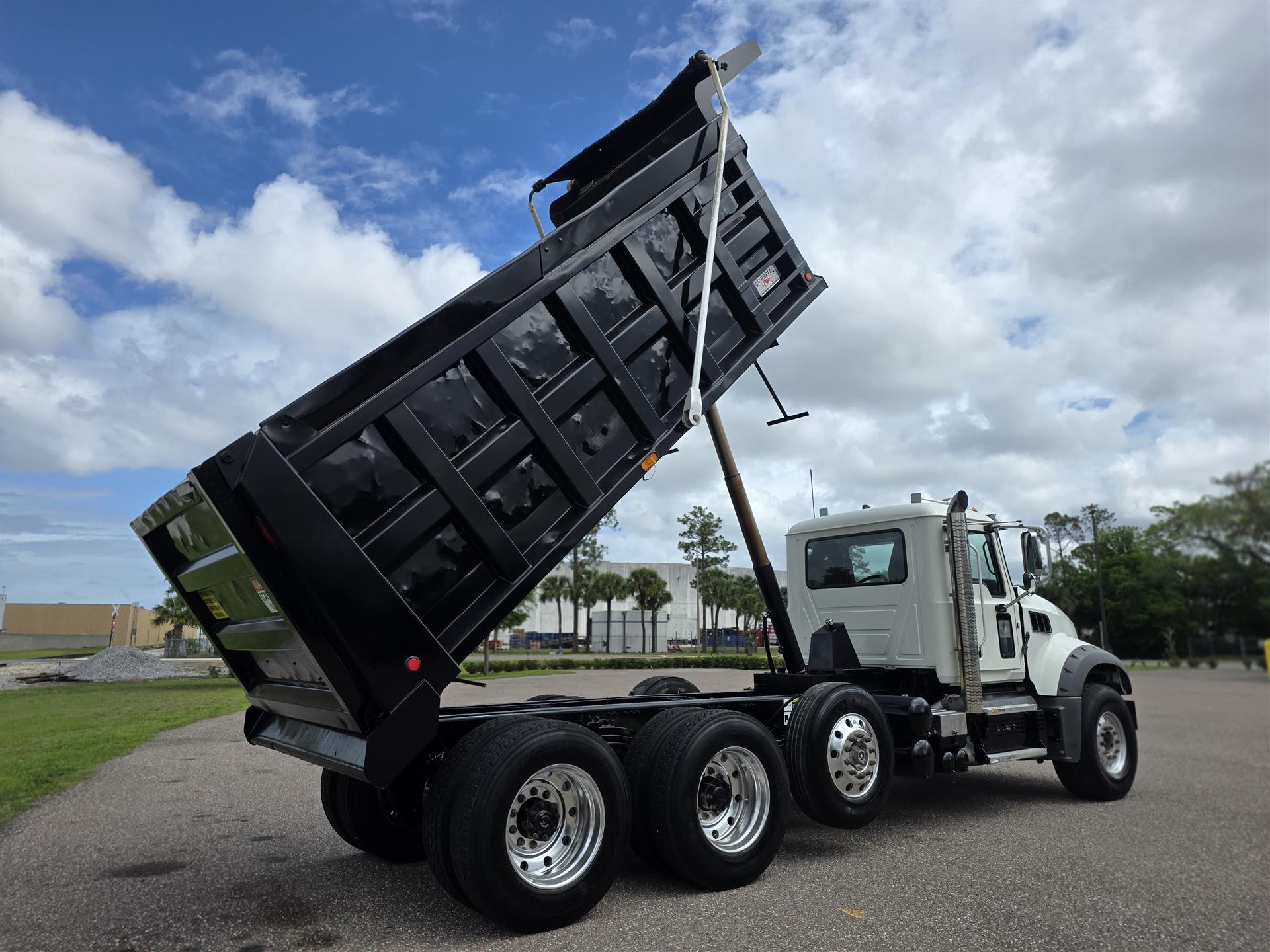 2020 Mack Granite in Winter Haven, FL — photo 15