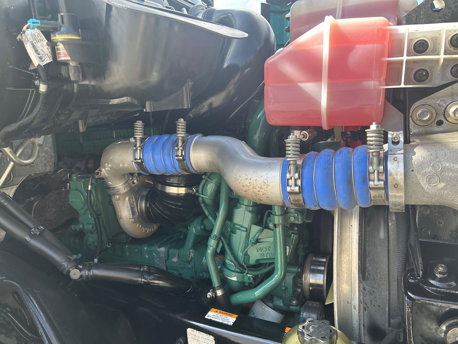 2022 Volvo in Commerce City, CO — photo 9