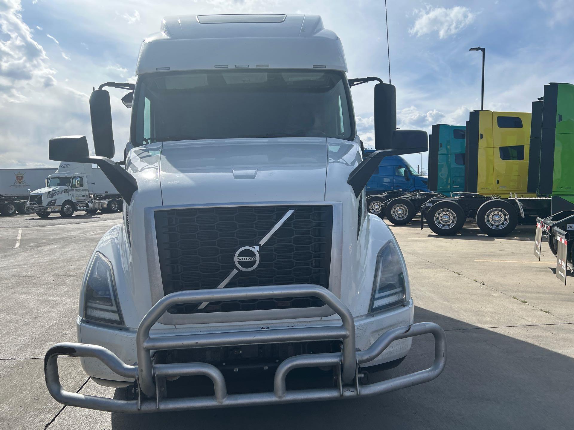 2022 Volvo in Commerce City, CO — photo 3