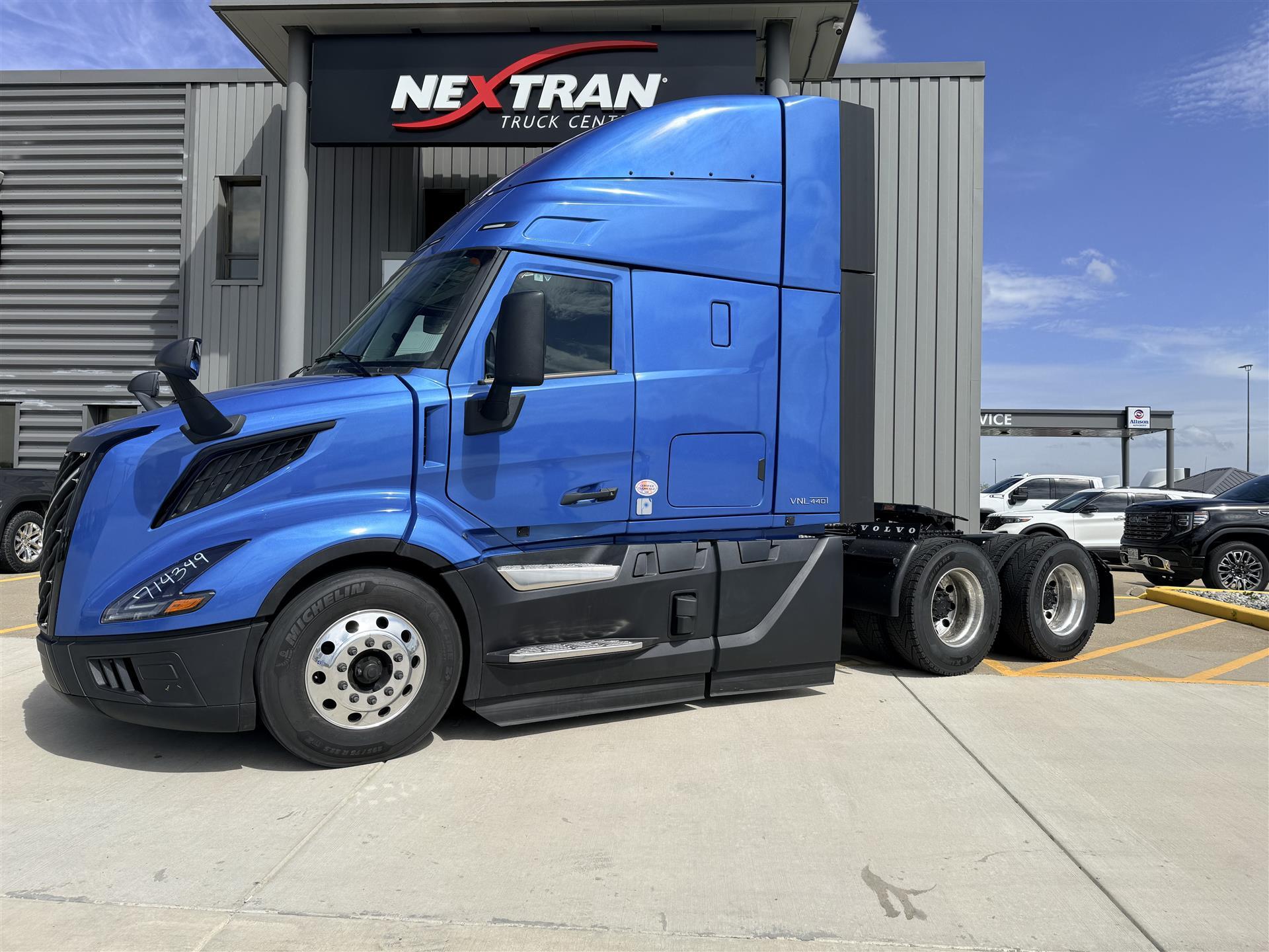 2026 Volvo in Kansas City, MO — photo 3