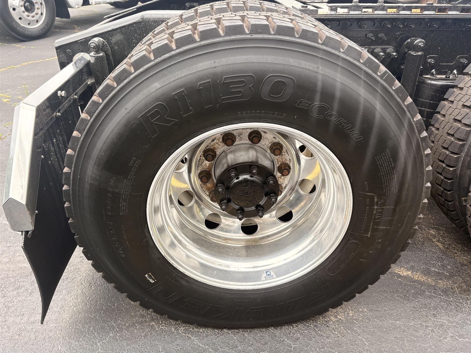 2018 Mack Pinnacle in Macon, GA — photo 8