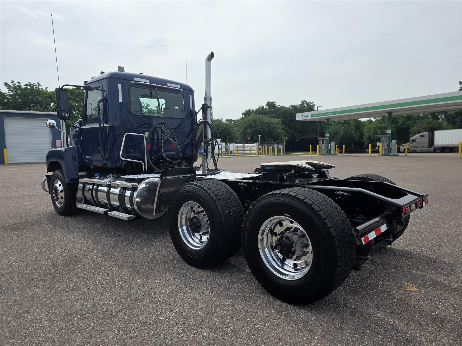 2024 Mack Pinnacle in Orlando, FL — photo 4