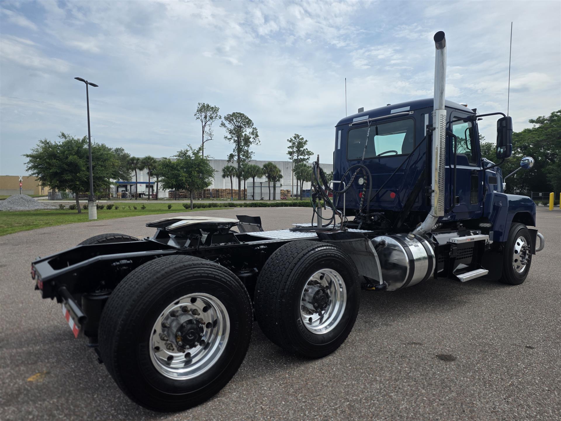 2024 Mack Pinnacle in Orlando, FL — photo 8