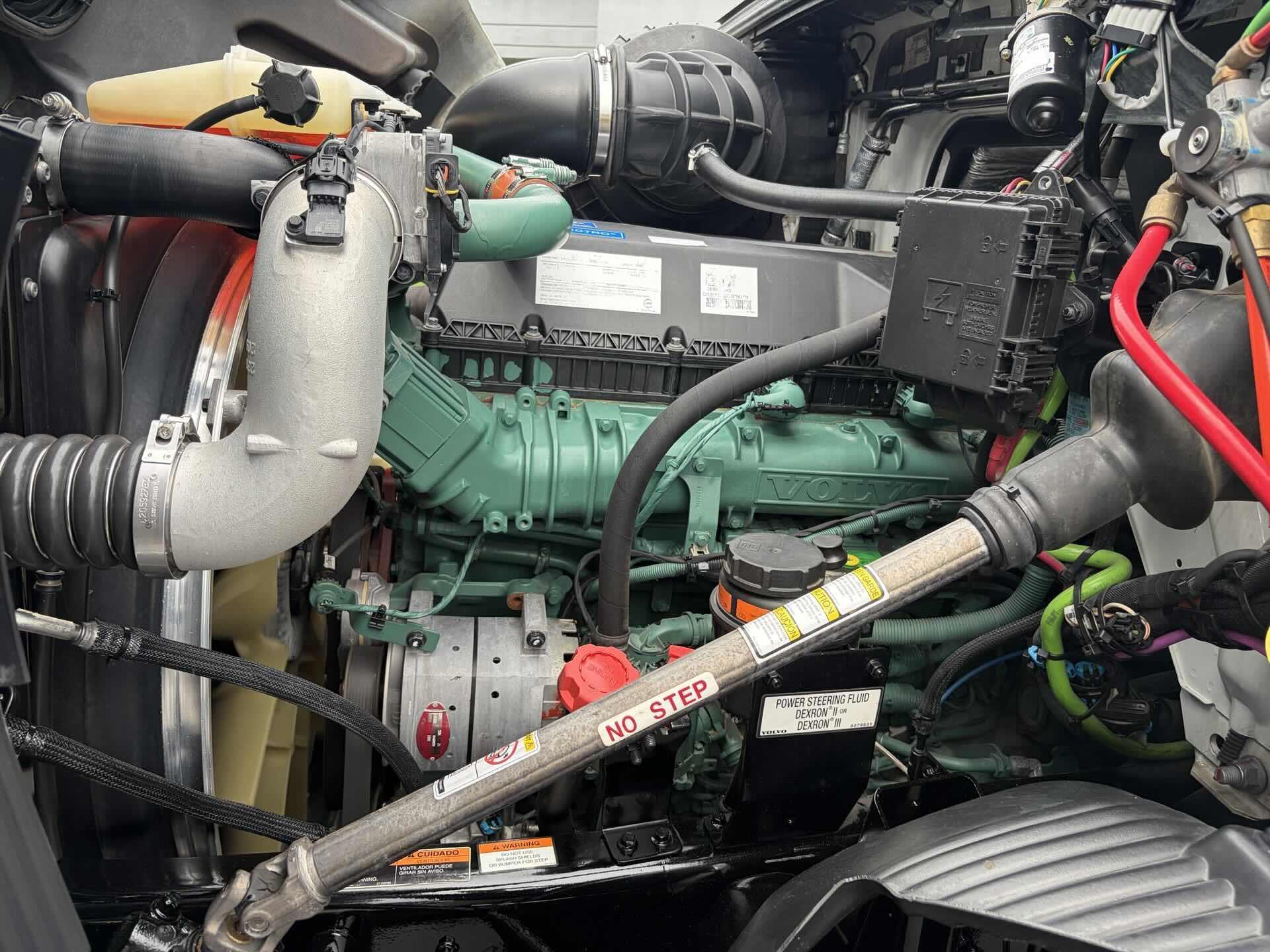 2023 Volvo in Fultondale, AL — photo 11
