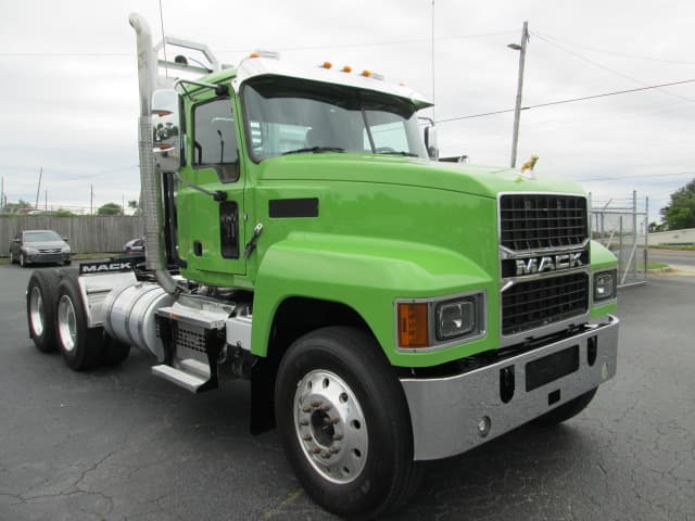 2022 Mack Pinnacle in Duluth, GA — photo 3