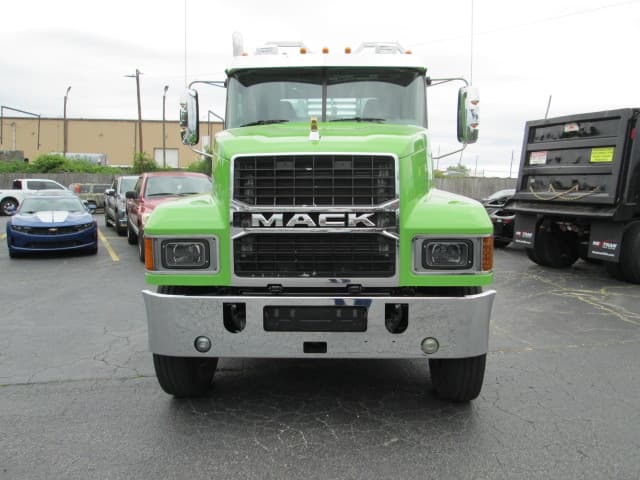 2022 Mack Pinnacle in Duluth, GA — photo 2