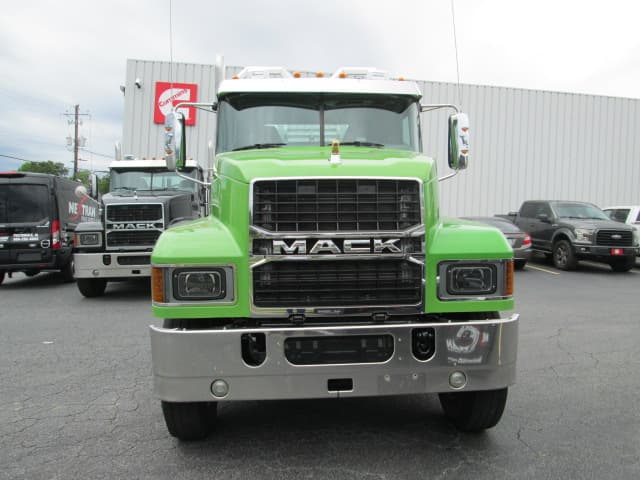 2022 Mack Pinnacle in Macon, GA — photo 2