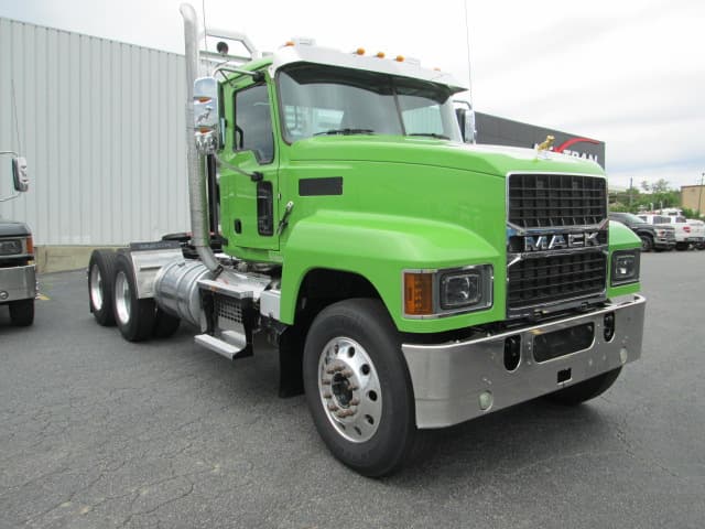 2022 Mack Pinnacle in Macon, GA — photo 3