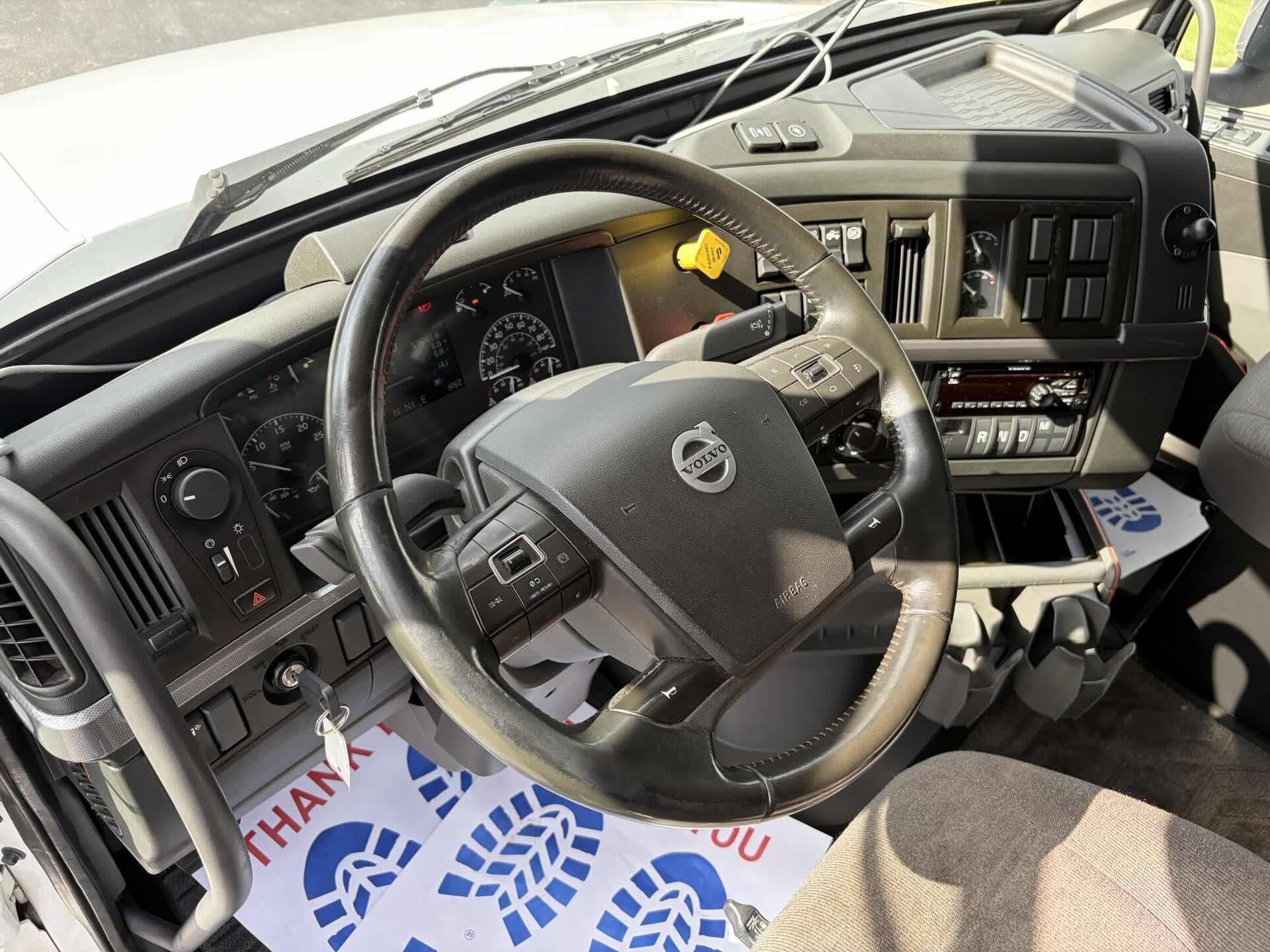 2020 Volvo VNL 760 in Fultondale, AL — photo 17