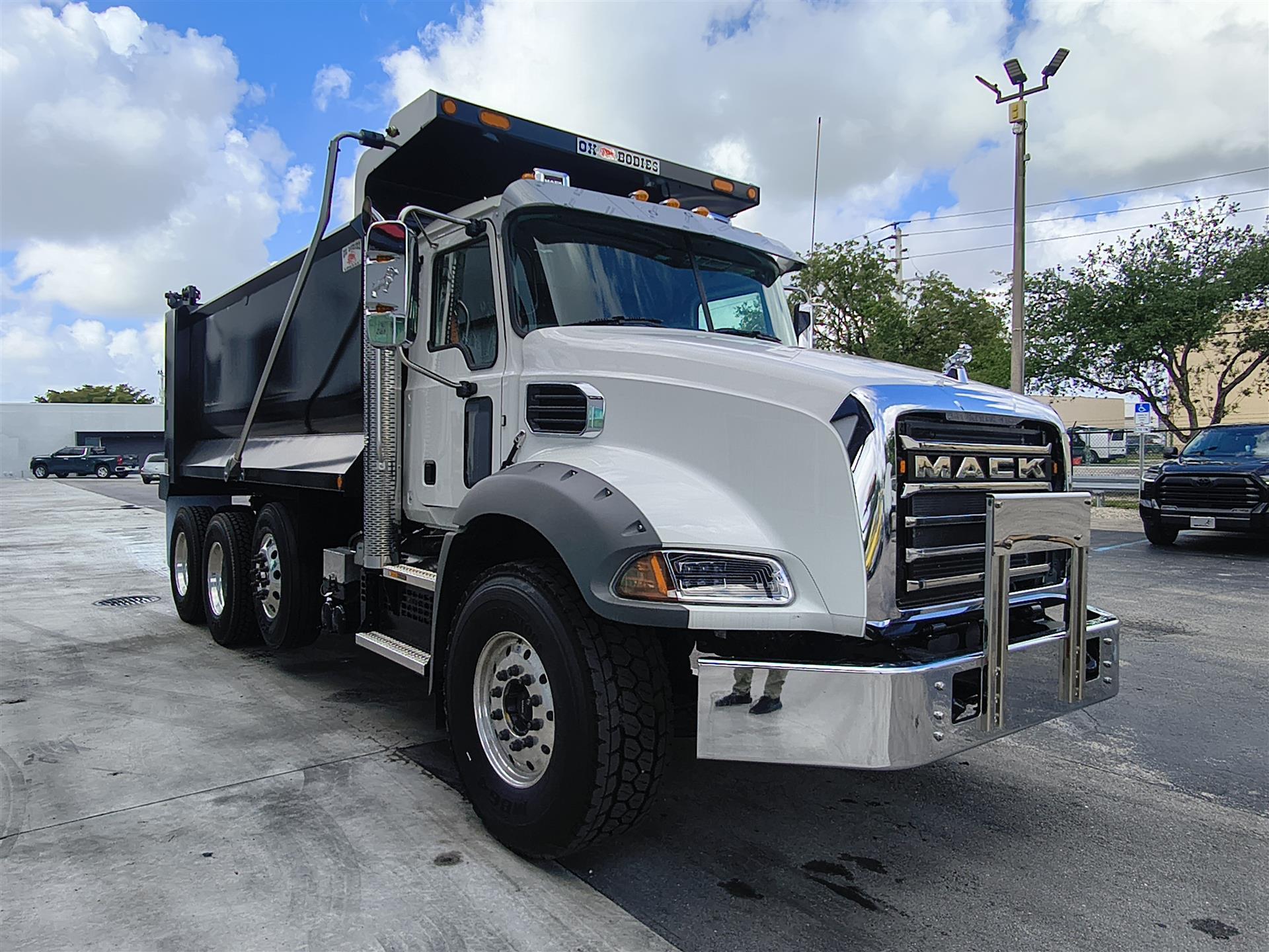 2026 Mack Granite in Miami, FL — photo 3