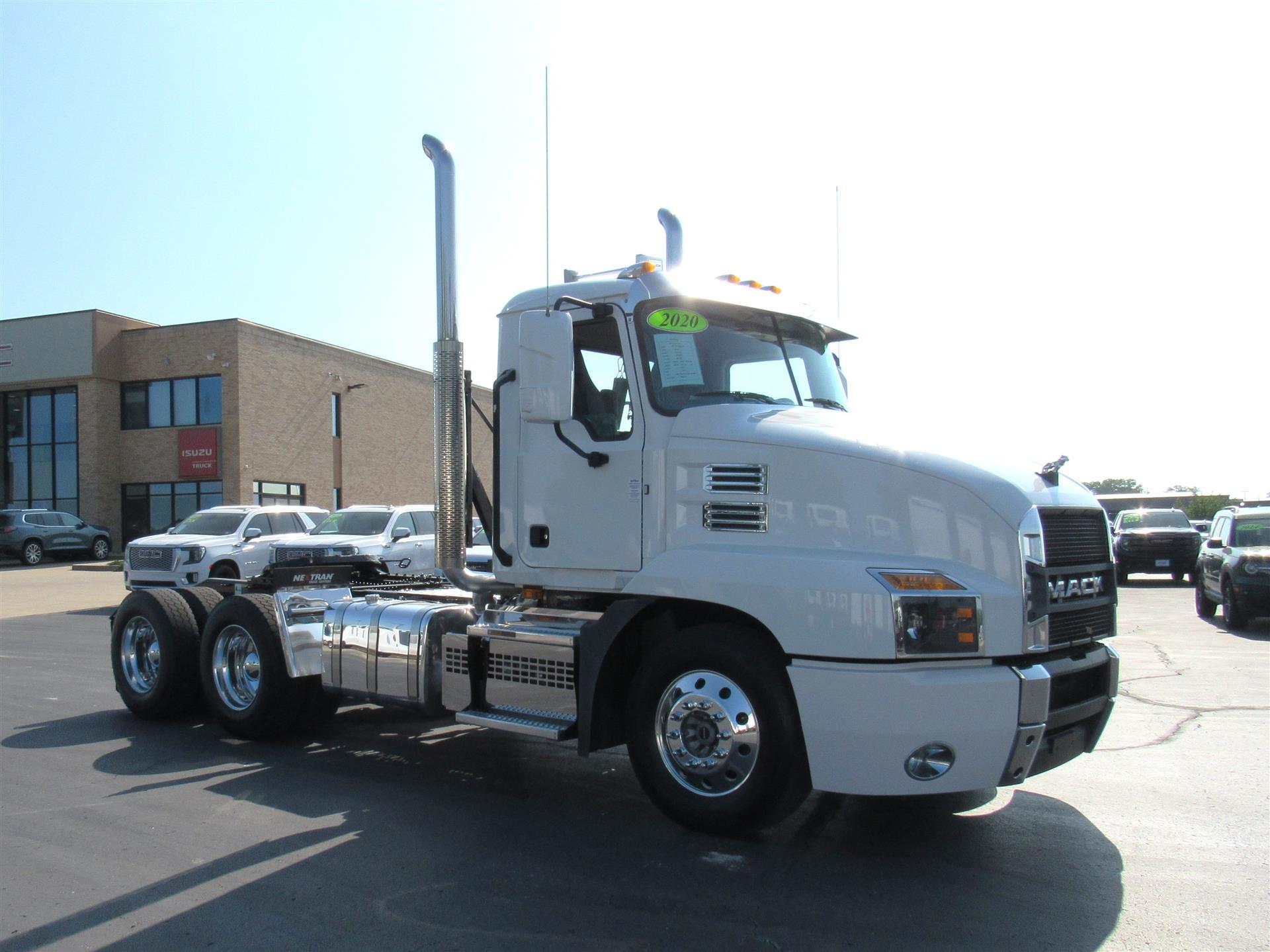 2020 Mack Anthem in Kansas City, MO — photo 7