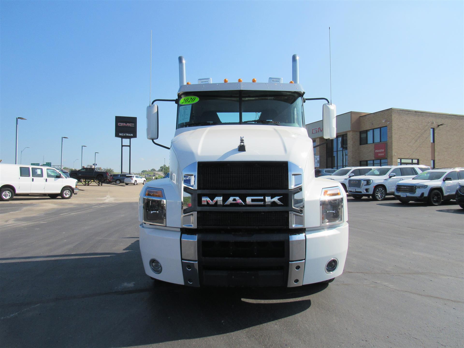 2020 Mack Anthem in Kansas City, MO — photo 8