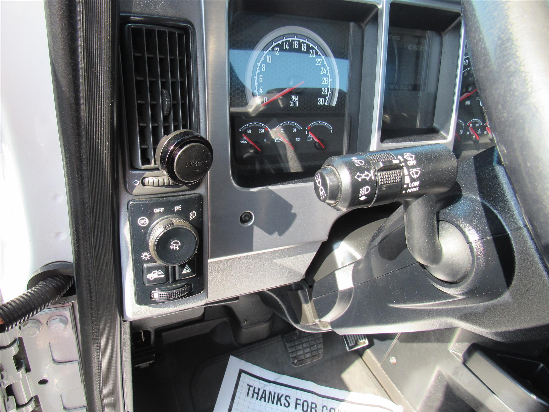 2020 Mack Anthem in Kansas City, MO — photo 14