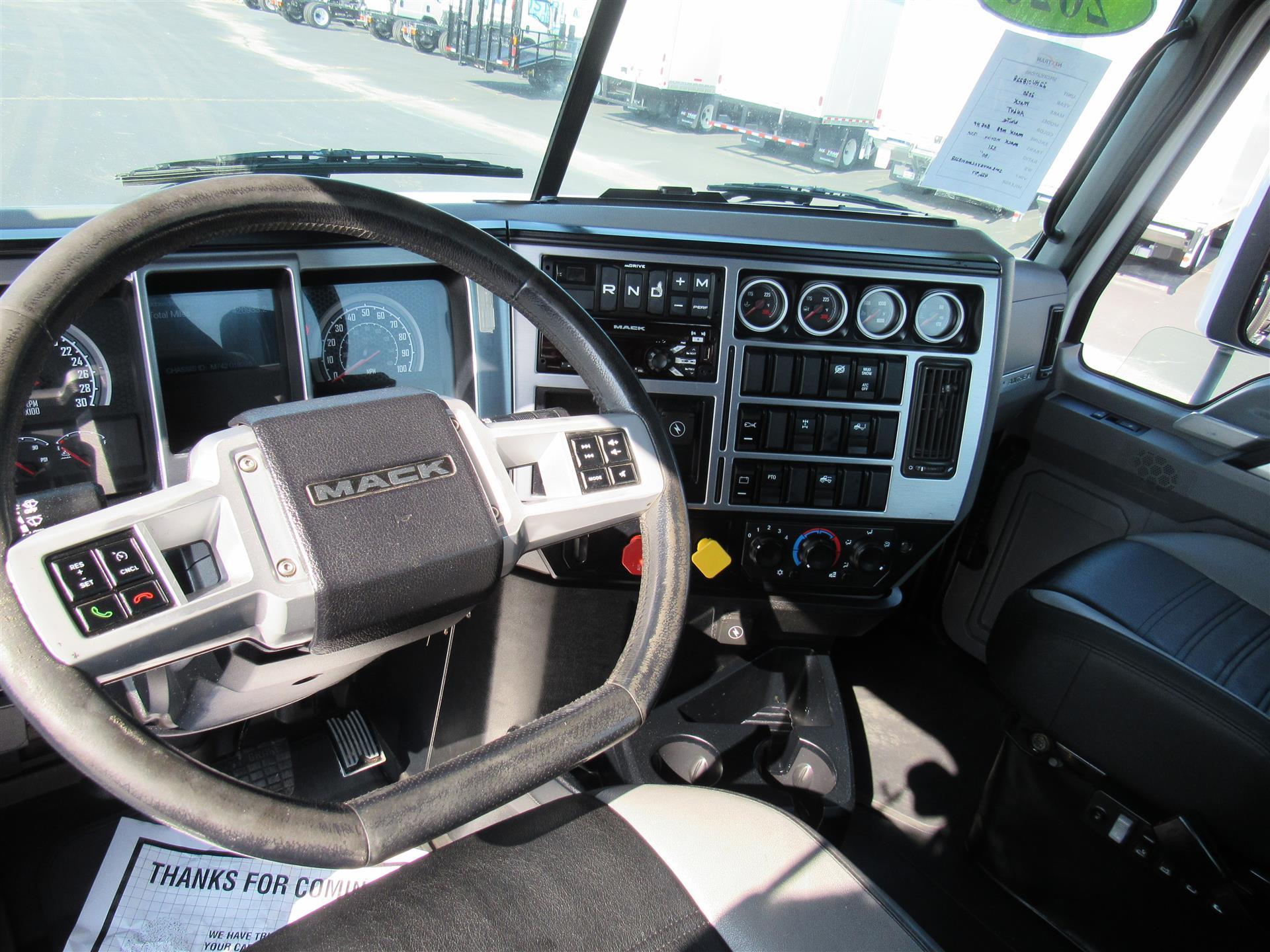 2020 Mack Anthem in Kansas City, MO — photo 13
