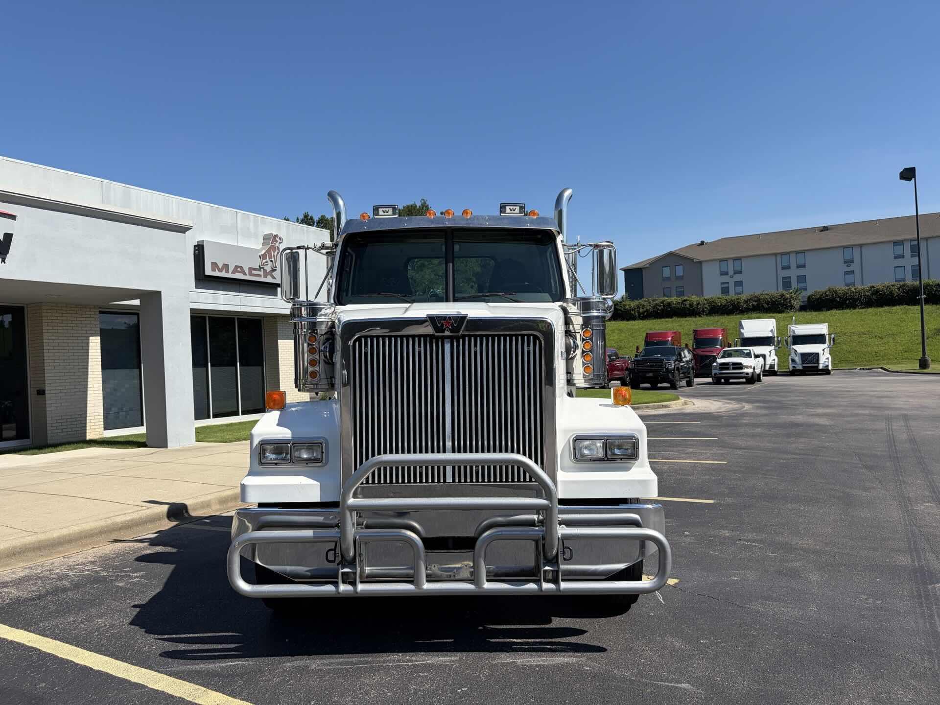 2014 Western Star 4900 in Fultondale, AL — photo 2