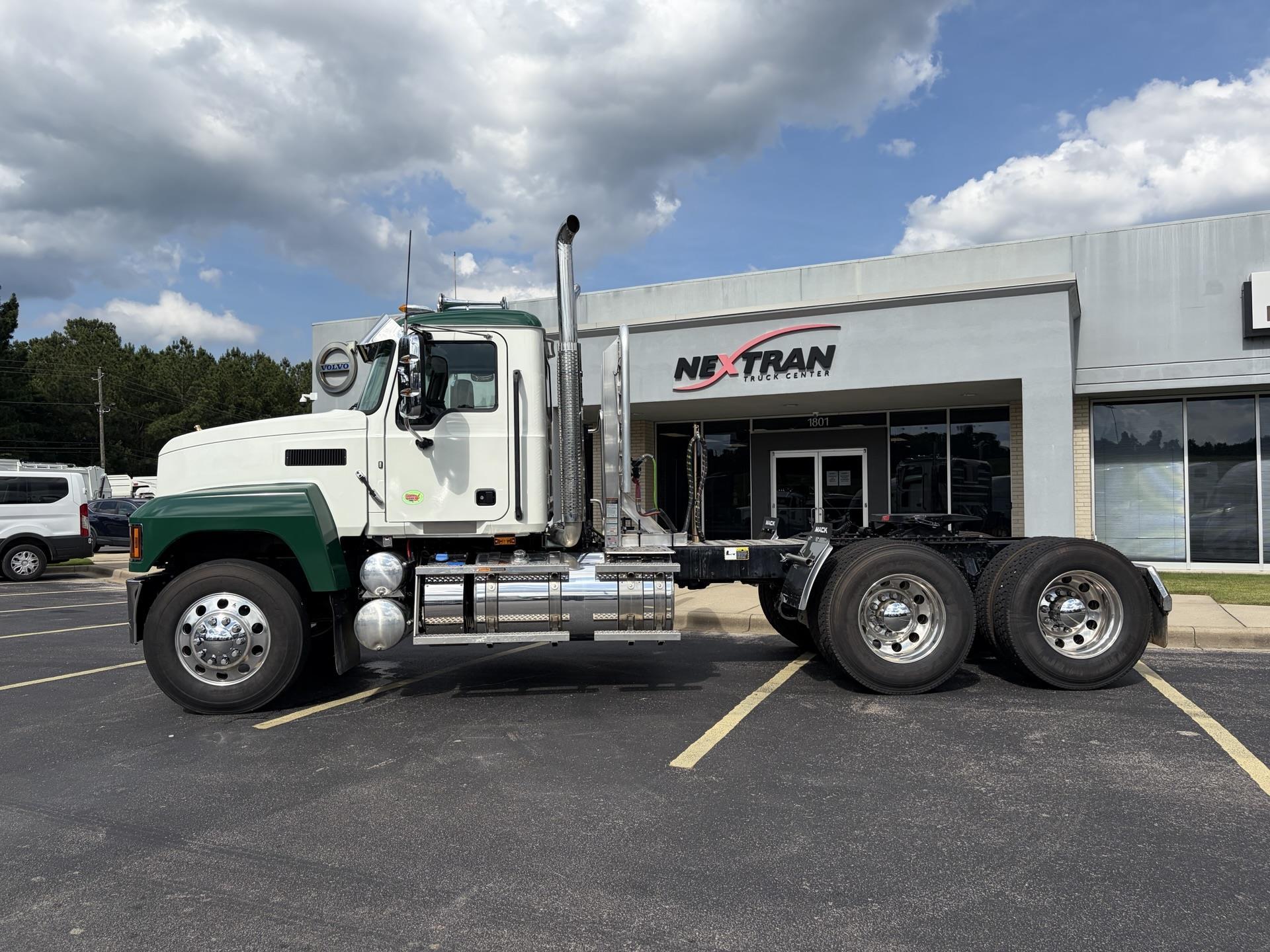 2026 Mack Pinnacle in Fultondale, AL — photo 9