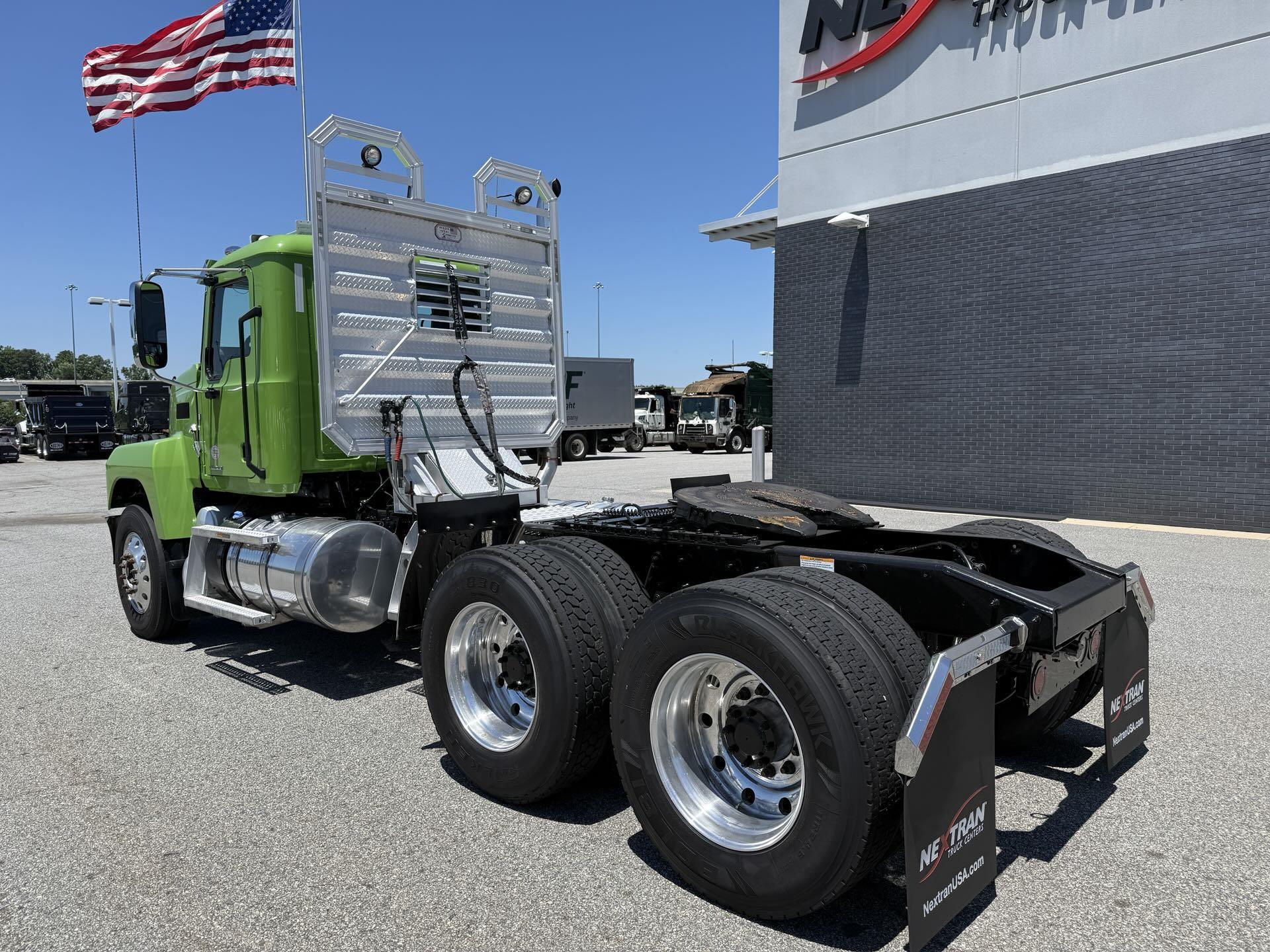 2022 Mack Pinnacle in Duluth, GA — photo 3