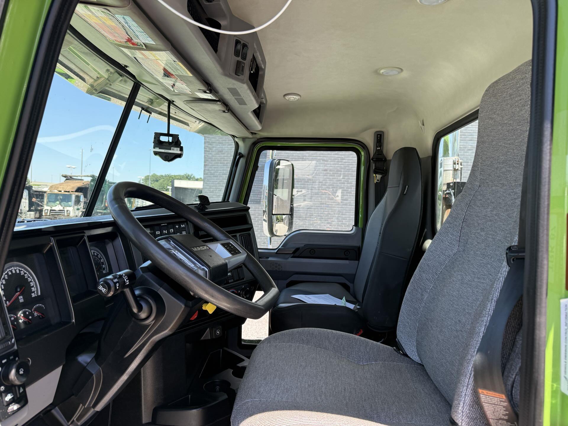 2022 Mack Pinnacle in Duluth, GA — photo 13