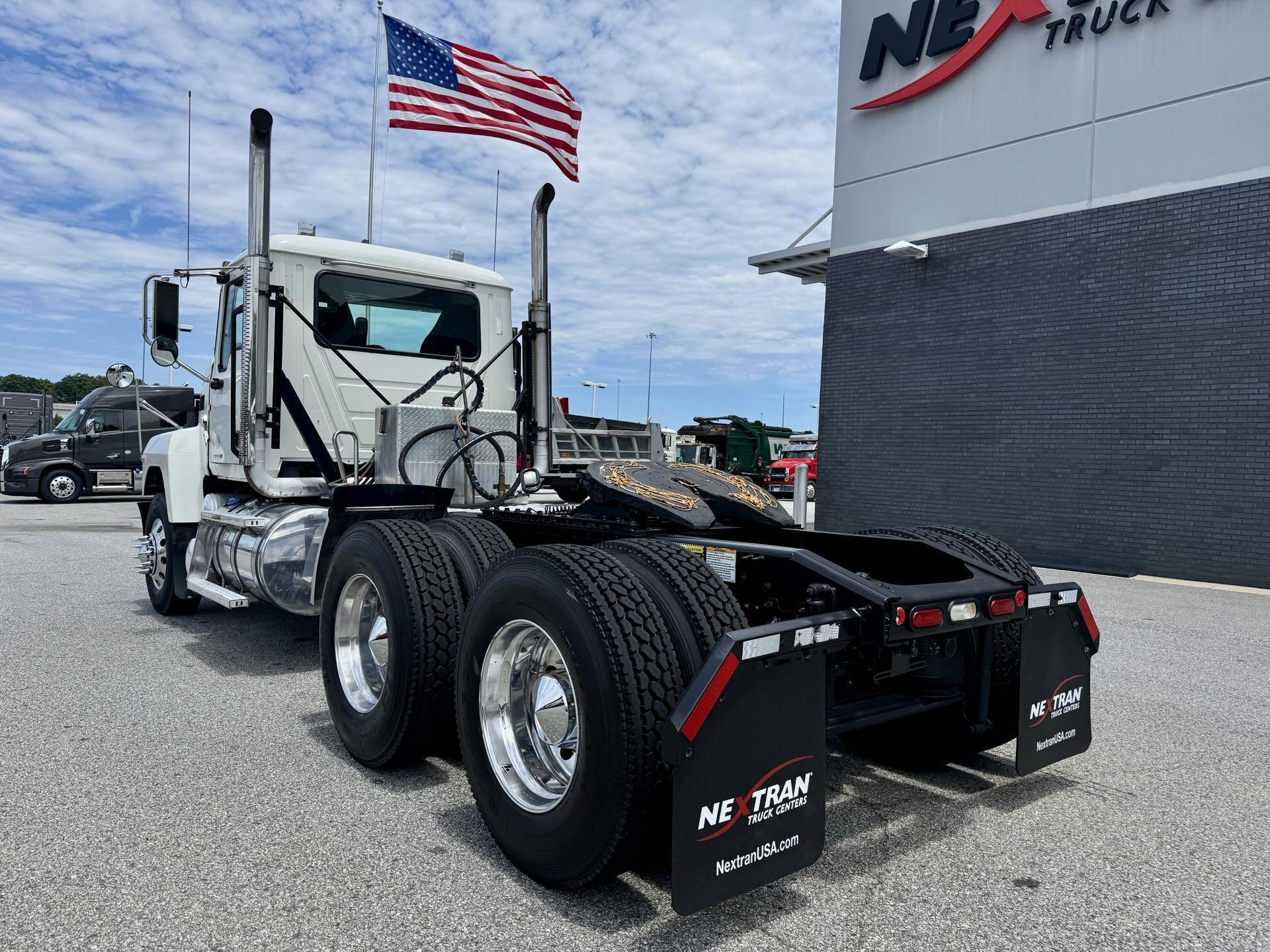 2020 Mack Pinnacle in Duluth, GA — photo 2