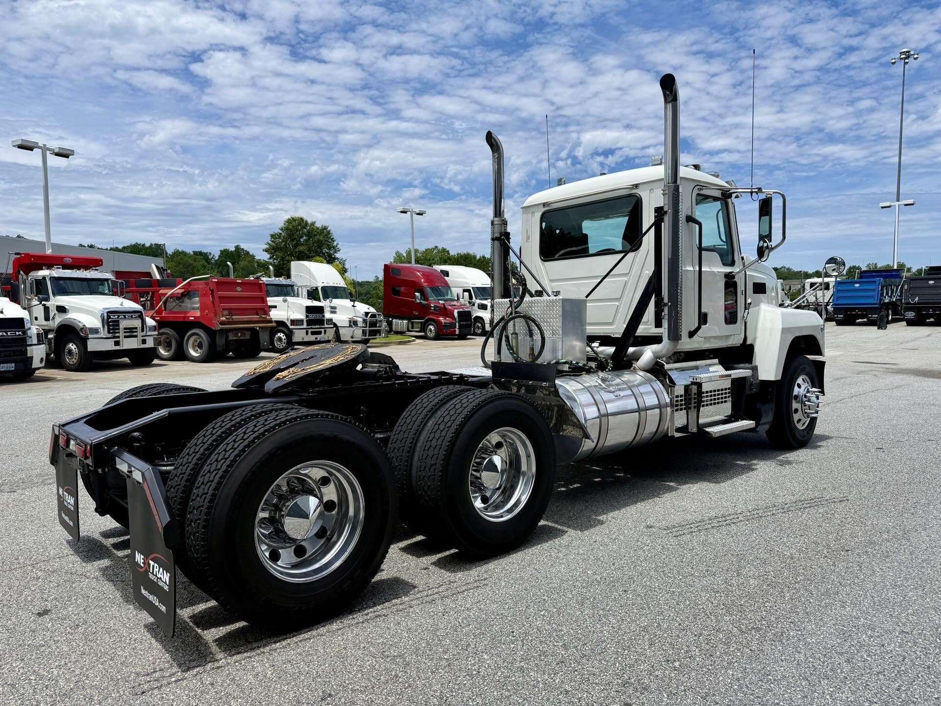 2020 Mack Pinnacle in Duluth, GA — photo 4