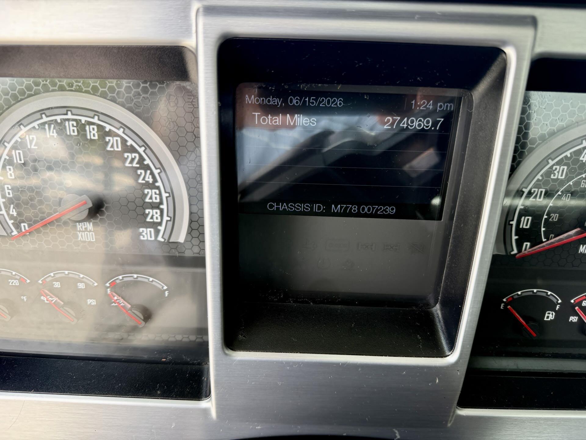 2020 Mack Pinnacle in Duluth, GA — photo 11
