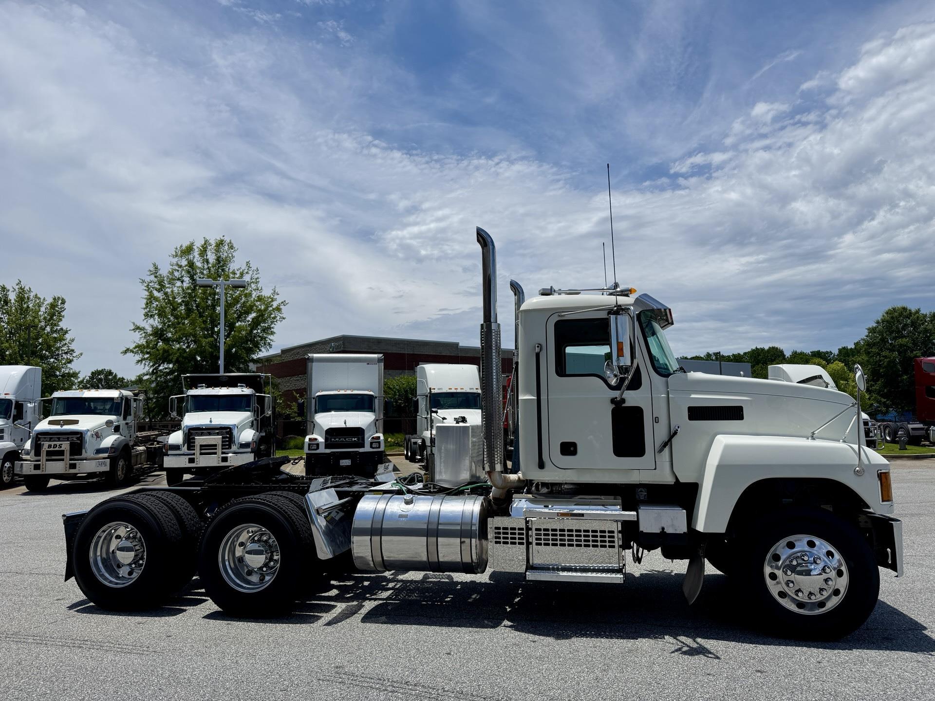 2020 Mack Pinnacle in Duluth, GA — photo 6