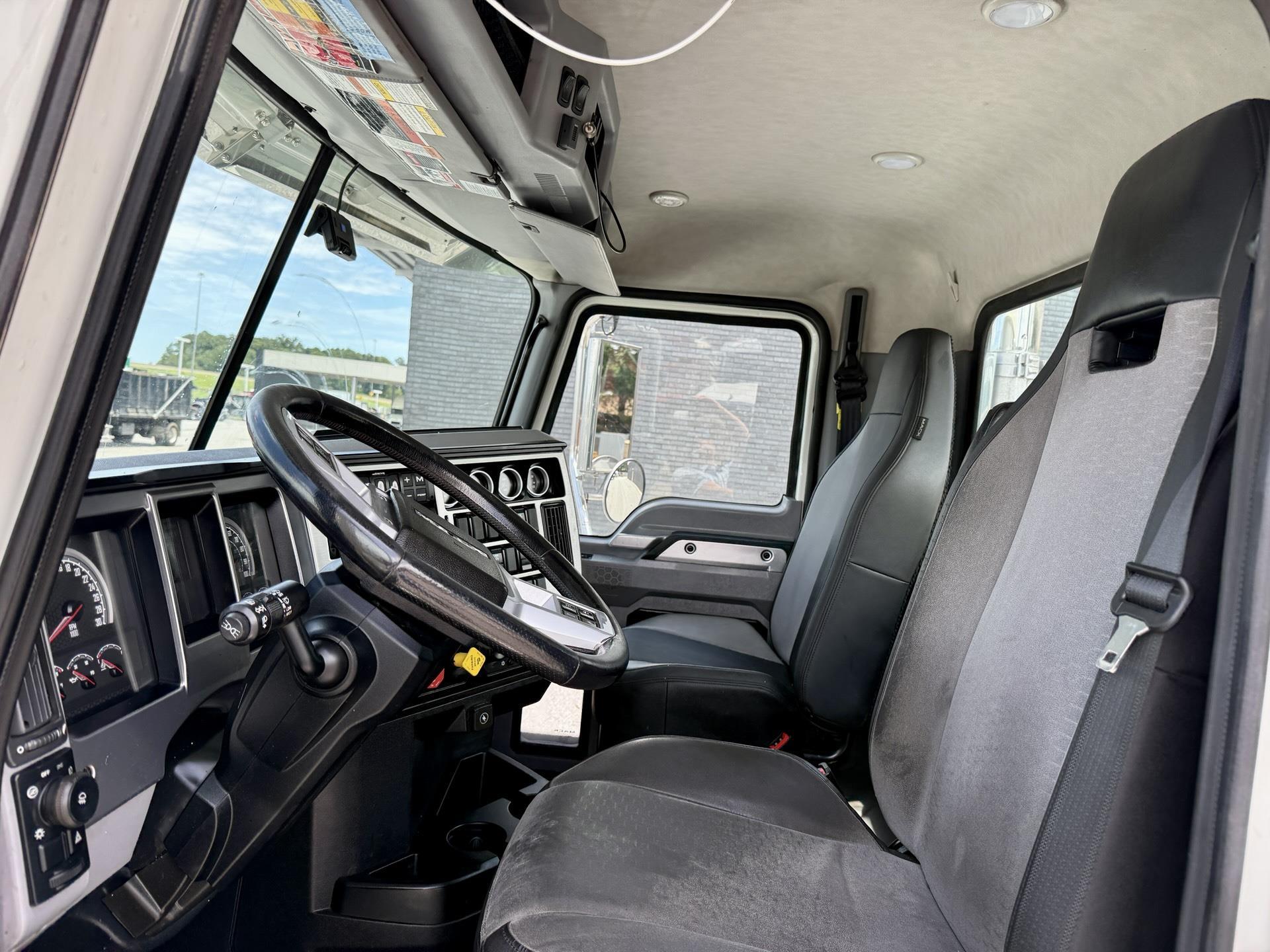 2020 Mack Pinnacle in Duluth, GA — photo 11